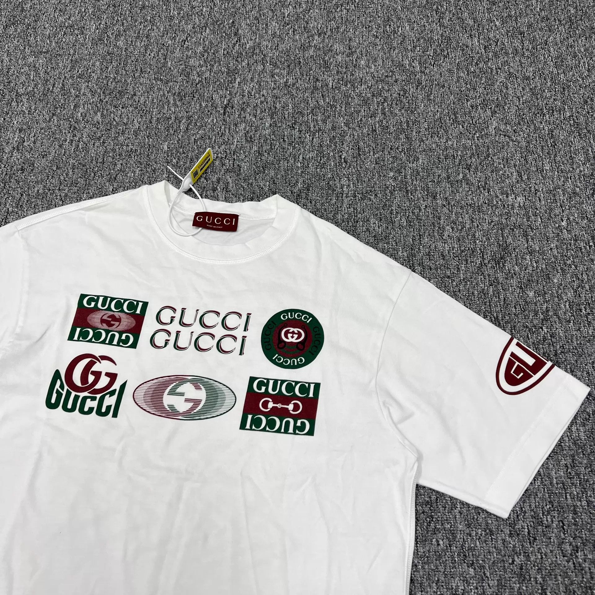 Gucci Gucci Star Oversized Tee 6 Logos Chest Melting XS 99 New Size US XS / EU 42 / 0 - 5 Thumbnail