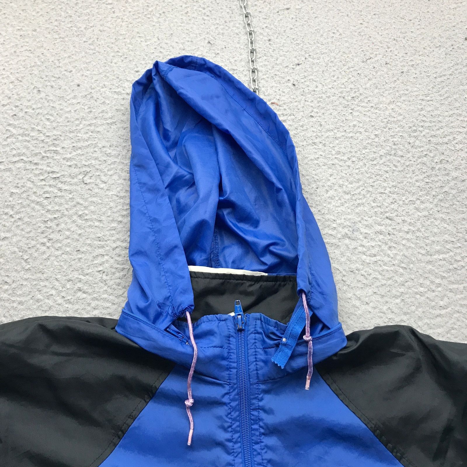Nike Vintage 90s Nike Windbreaker Jacket Hooded Mens Large Black Size US L / EU 52-54 / 3 - 12 Thumbnail