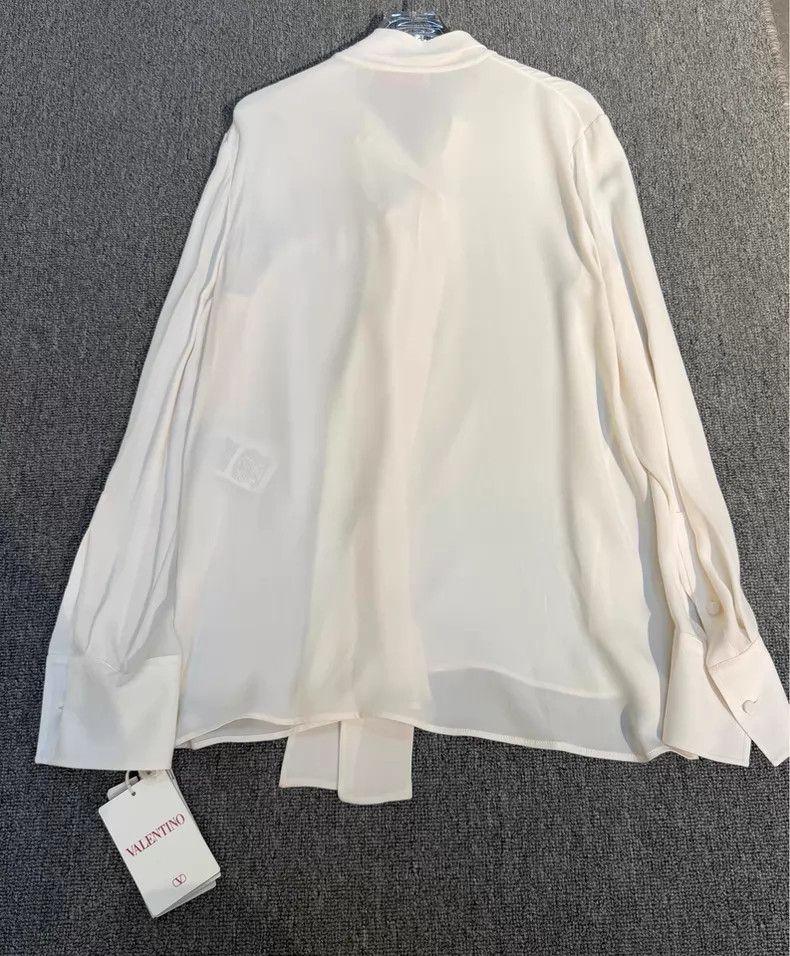 Valentino Valentino Bow-embellished solid stand-up collar button-dow Size S / US 4 / IT 40 - 3 Thumbnail
