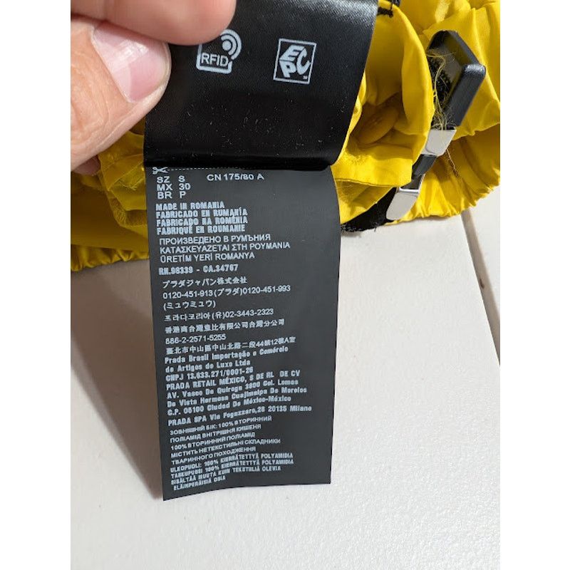Prada o1rshd1 Re-Nylon Piuma Trousers in Yellow Size US 30 / EU 46 - 17 Thumbnail