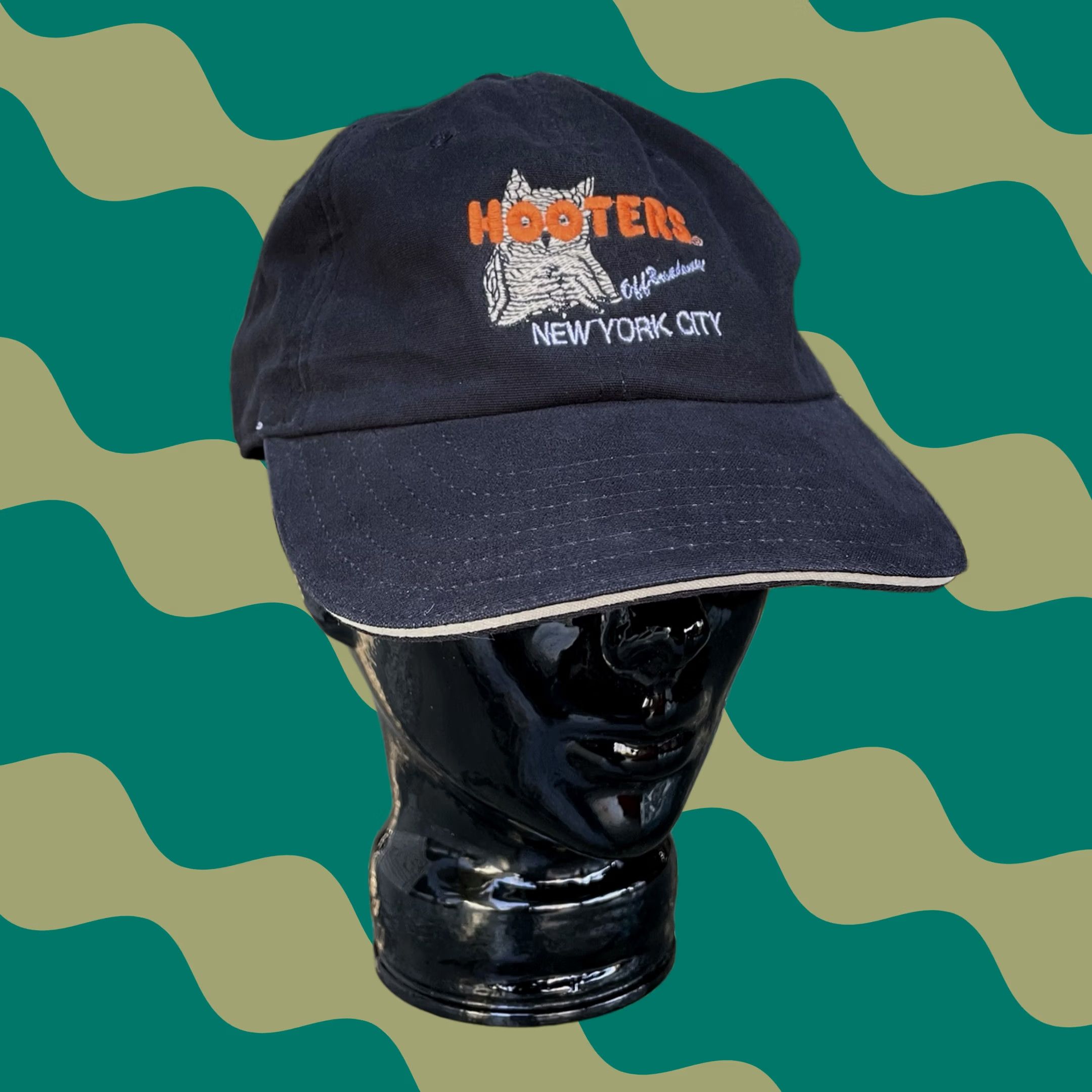Vintage VTG Hyp Hooters New York City Off Broadway Embroidered Black Strapback Cap Hat OSFA Mens Baseball Cap Size ONE SIZE - 1 Thumbnail