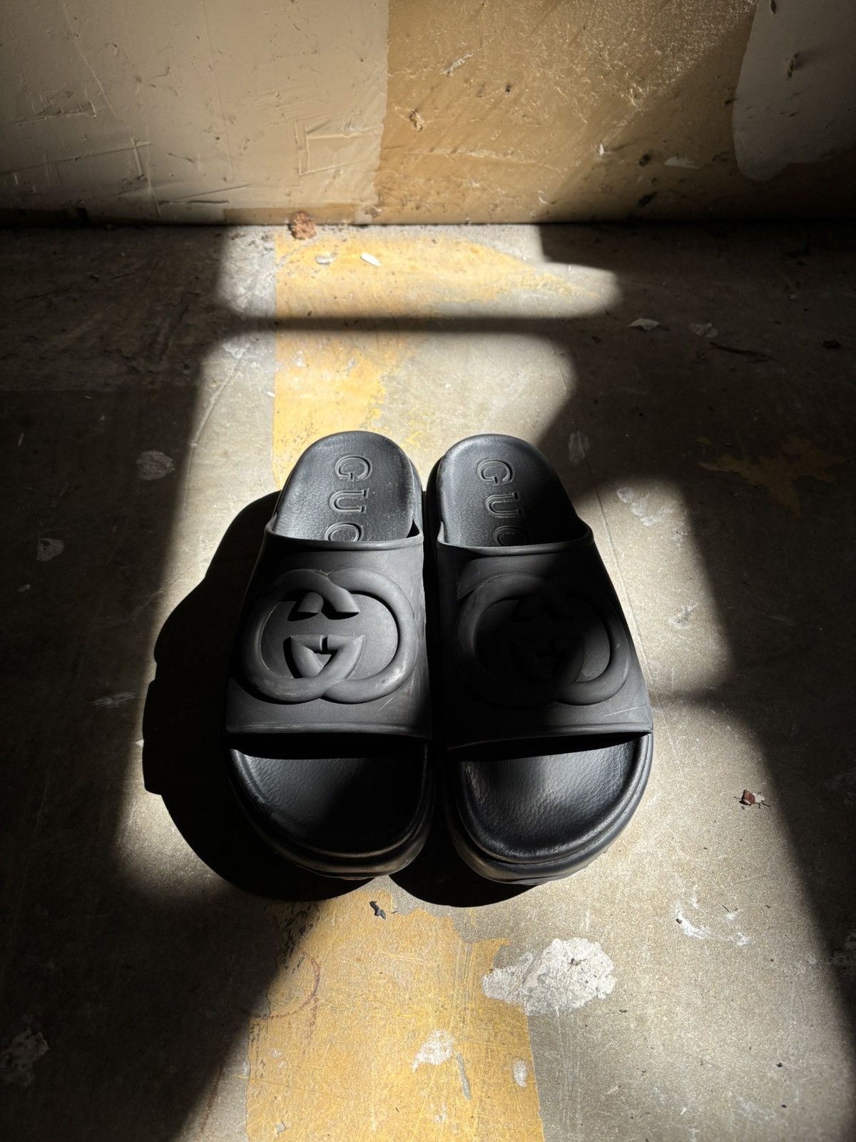 Gucci Gucci black platform slides Size US 8.5 / EU 41-42 - 2 Thumbnail