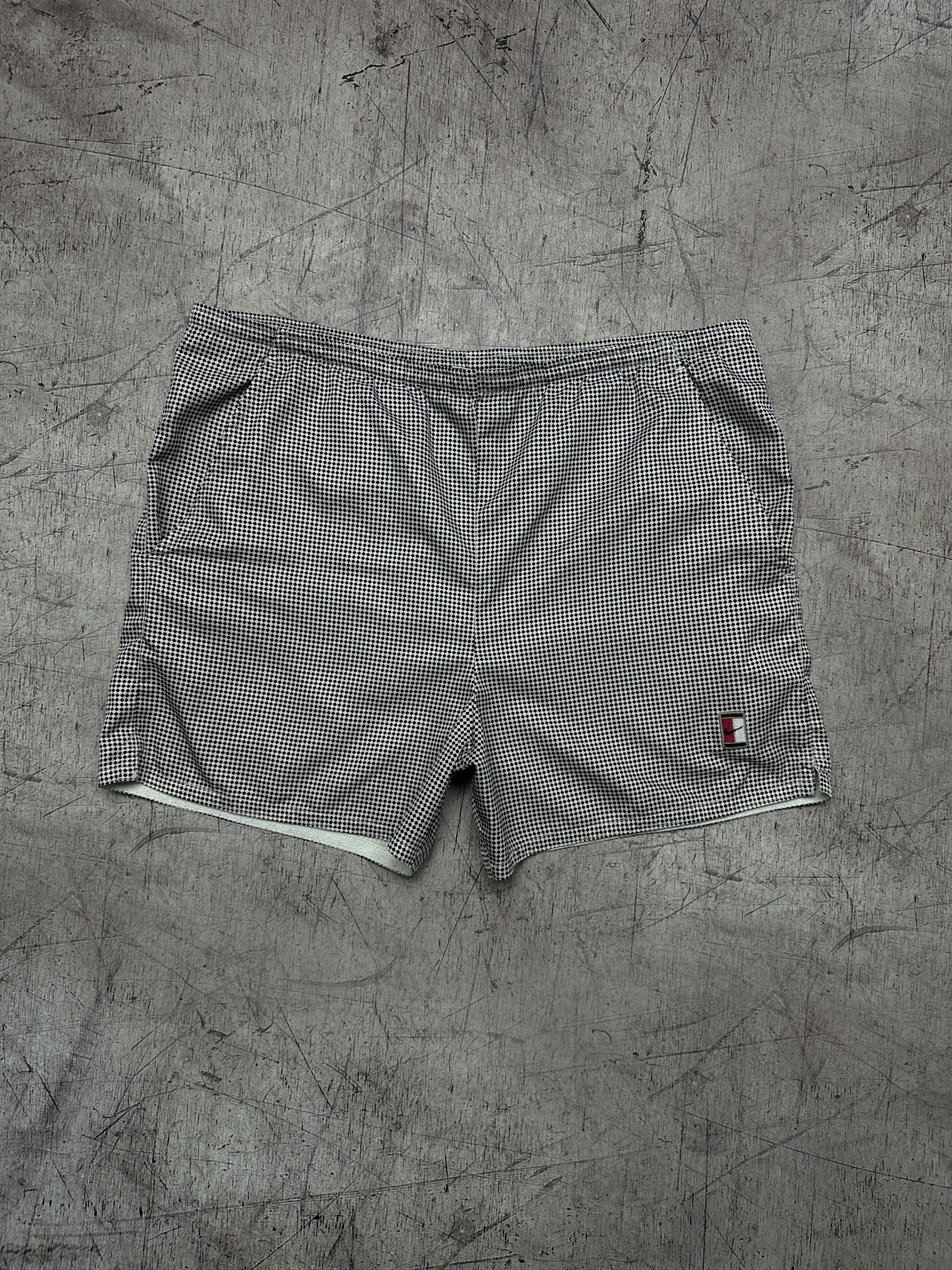 Nike Nike Tennis Court Vintage Nylon Shorts Size US 30 / EU 46 - 1 Thumbnail