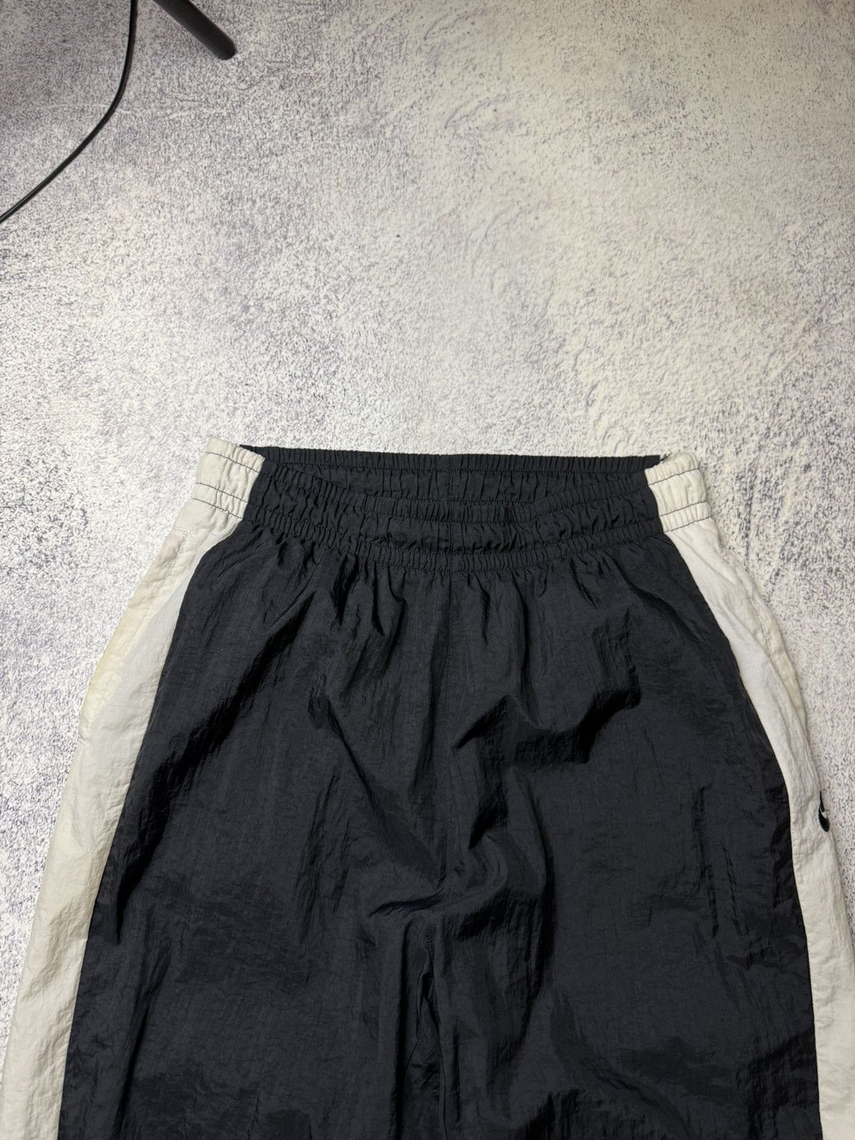 Nike Vintage Nike Nylon Drill Pants Y2K Black Size US 34 / EU 50 - 6 Thumbnail