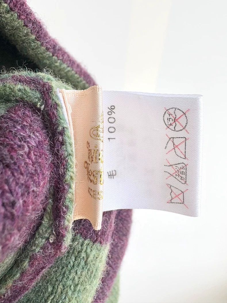Vivienne Westwood Vivienne Westwood A green striped hat with a hat protectin Size ONE SIZE - 8 Thumbnail