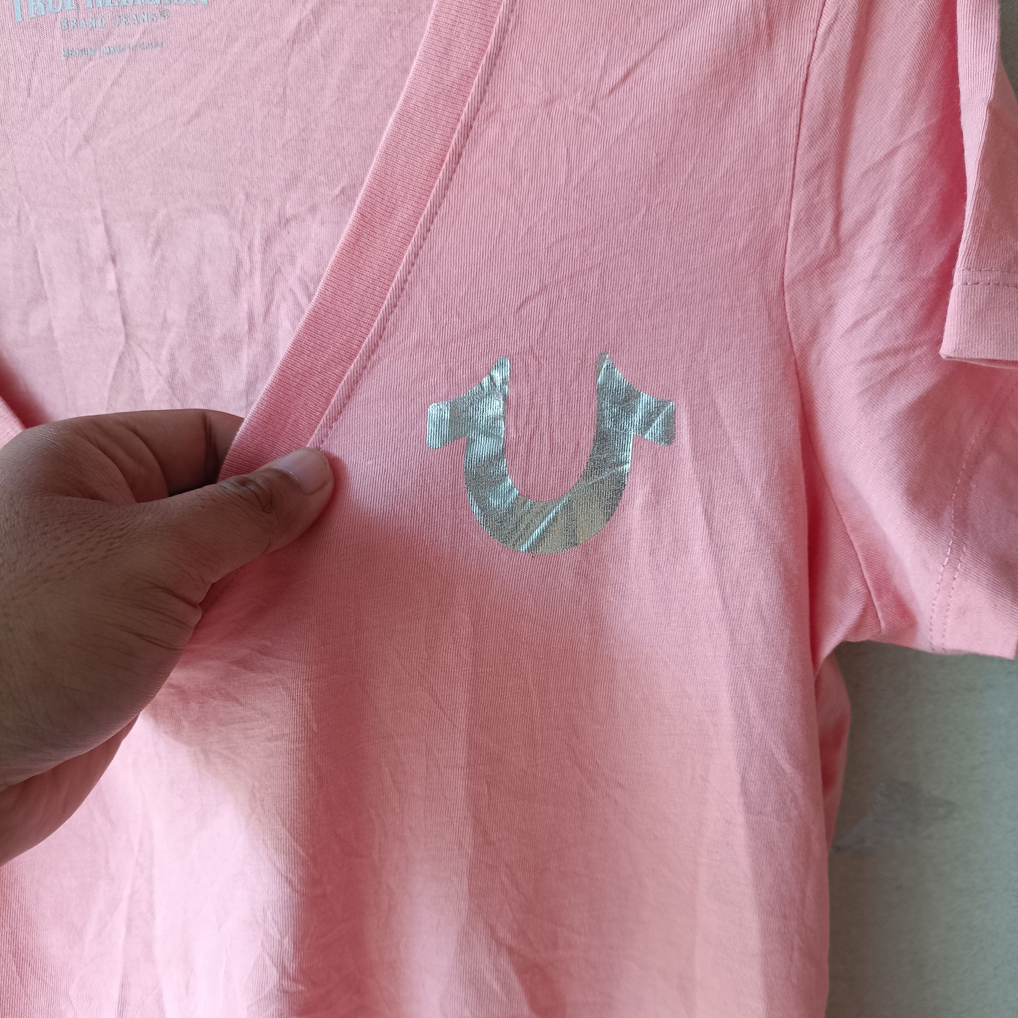 True Religion True Religion Foil Slim Vneck Shirt Pink baby tee y2k 2000s Size S / US 4 / IT 40 - 6 Thumbnail