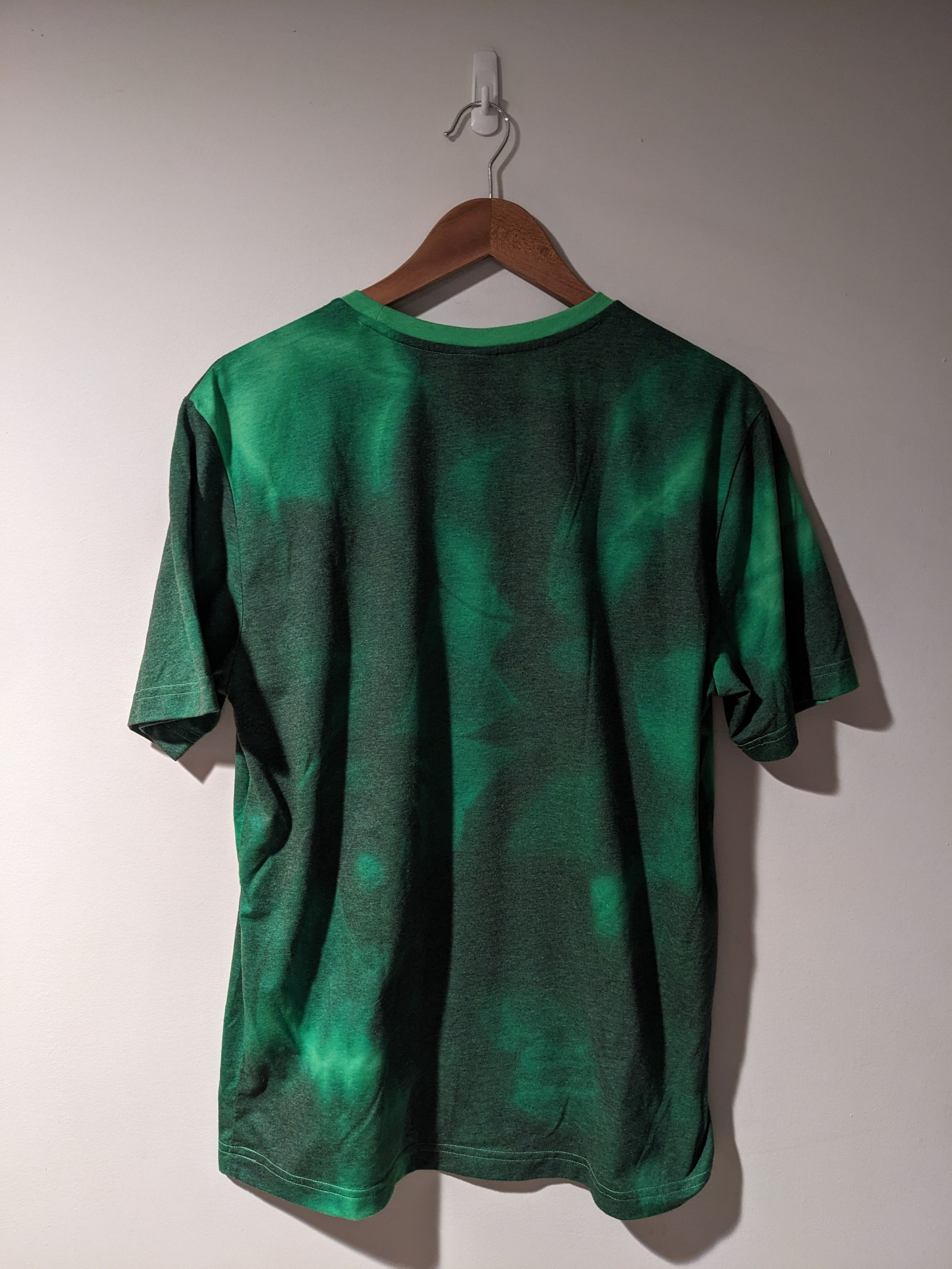 Oakley Vintage Oakley Center Logo Custom Fit Green Large T-Shirt Size US L / EU 52-54 / 3 - 4 Thumbnail