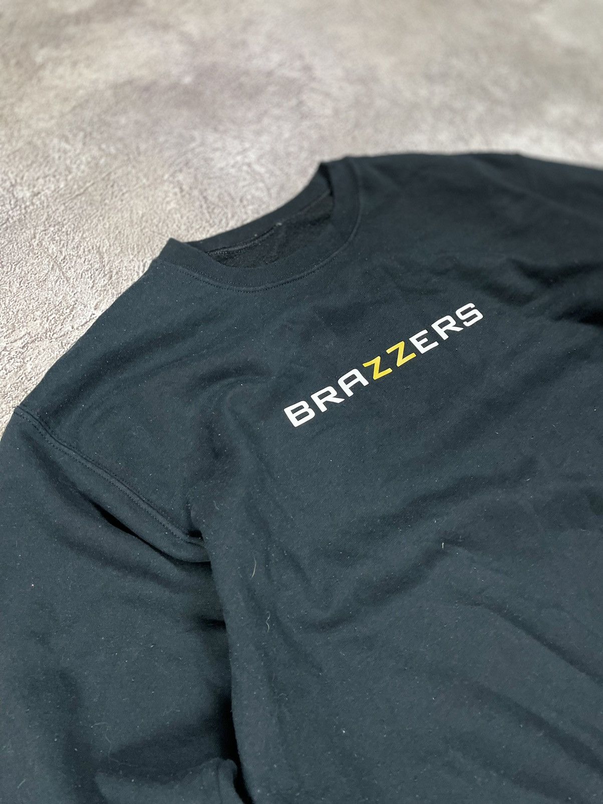 Vintage Y2K Brazzers Logo Graphic Sweatcrewneck Black Oversized M Size US M / EU 48-50 / 2 - 3 Thumbnail