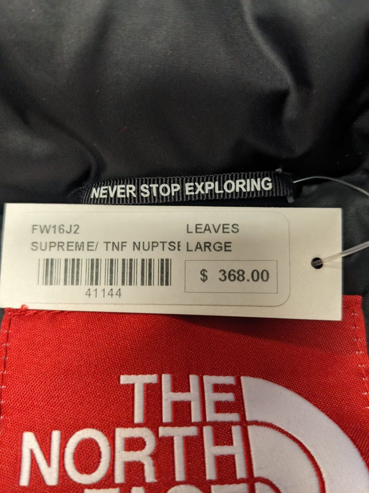 Supreme FW16 SUPREME THE NORTH FACE NUPTSE JACKET LEAVES TNF L Size US L / EU 52-54 / 3 - 7 Thumbnail