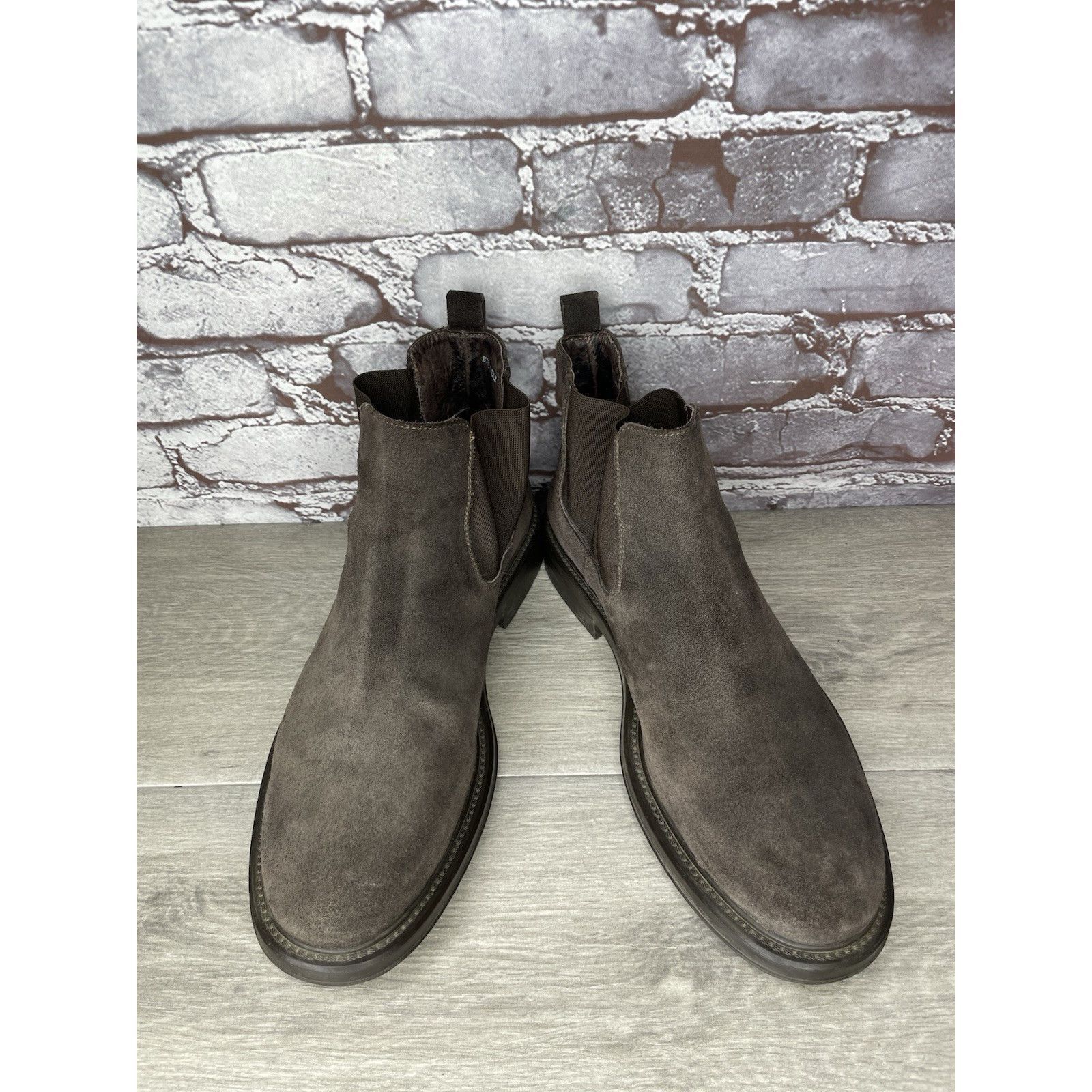Barneys New York Barneys New York Brown Suede Leather Chelsea Desert Boots Sh Size US 10.5 / EU 43-44 - 2 Thumbnail