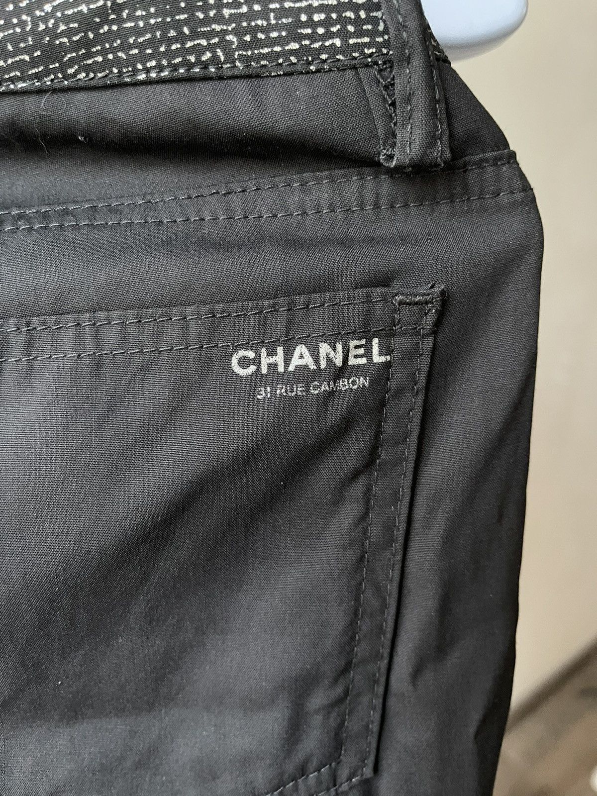 Chanel Chanel 31 Rue Cambon Logo Wool Pants w/ Lion Head Button Size 26" / US 2 / IT 38 - 1 Thumbnail