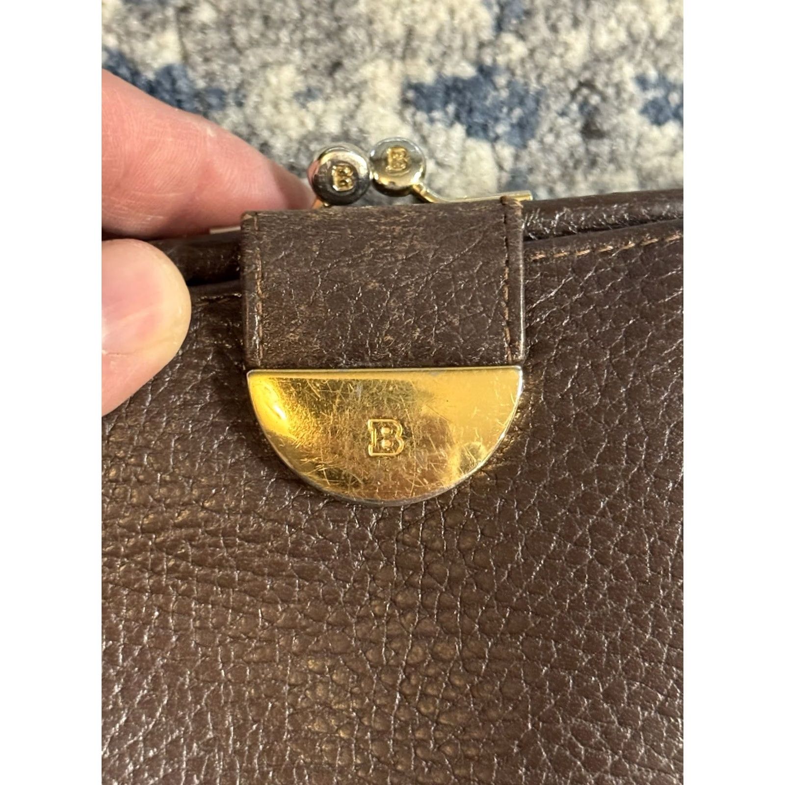 Bally VINTAGE Bally Wallet Women 80s 90s Designer Tan Full Grain Pebble Leather Kisslock Snap 7.25x4 in Italy Size ONE SIZE - 3 Thumbnail