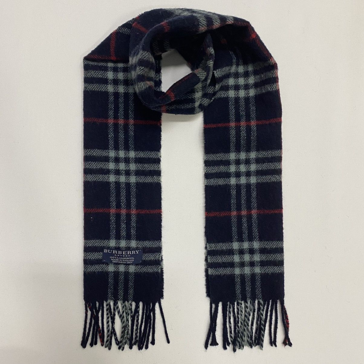 Burberry BURBERRYS SCARF MUFFLER BUR023 Size ONE SIZE - 1 Thumbnail