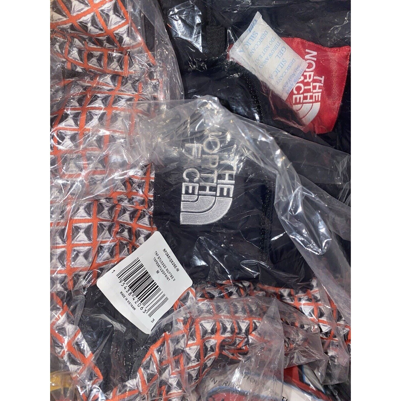 Supreme Supreme The North Face Studded Nuptse Vest Red Sz Medium New Size US M / EU 48-50 / 2 - 5 Thumbnail