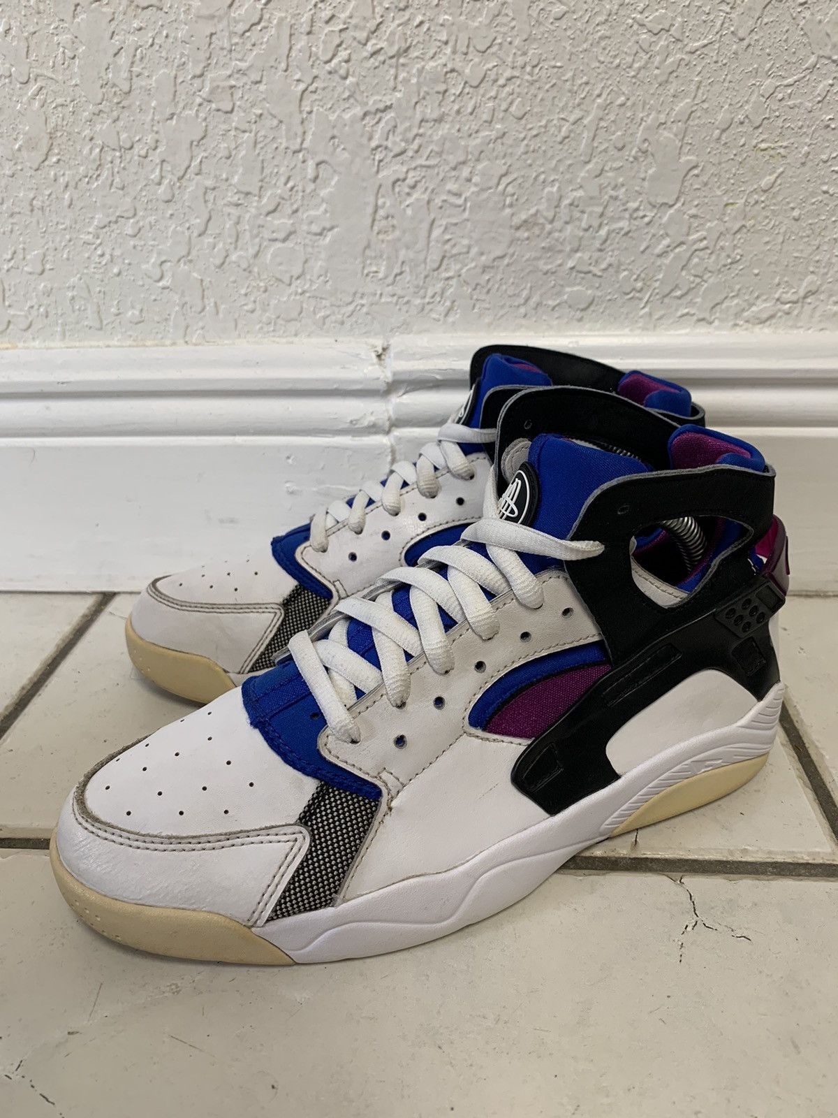 Nike Nike Air Flight Huarache 2014 Size 7 Grailed