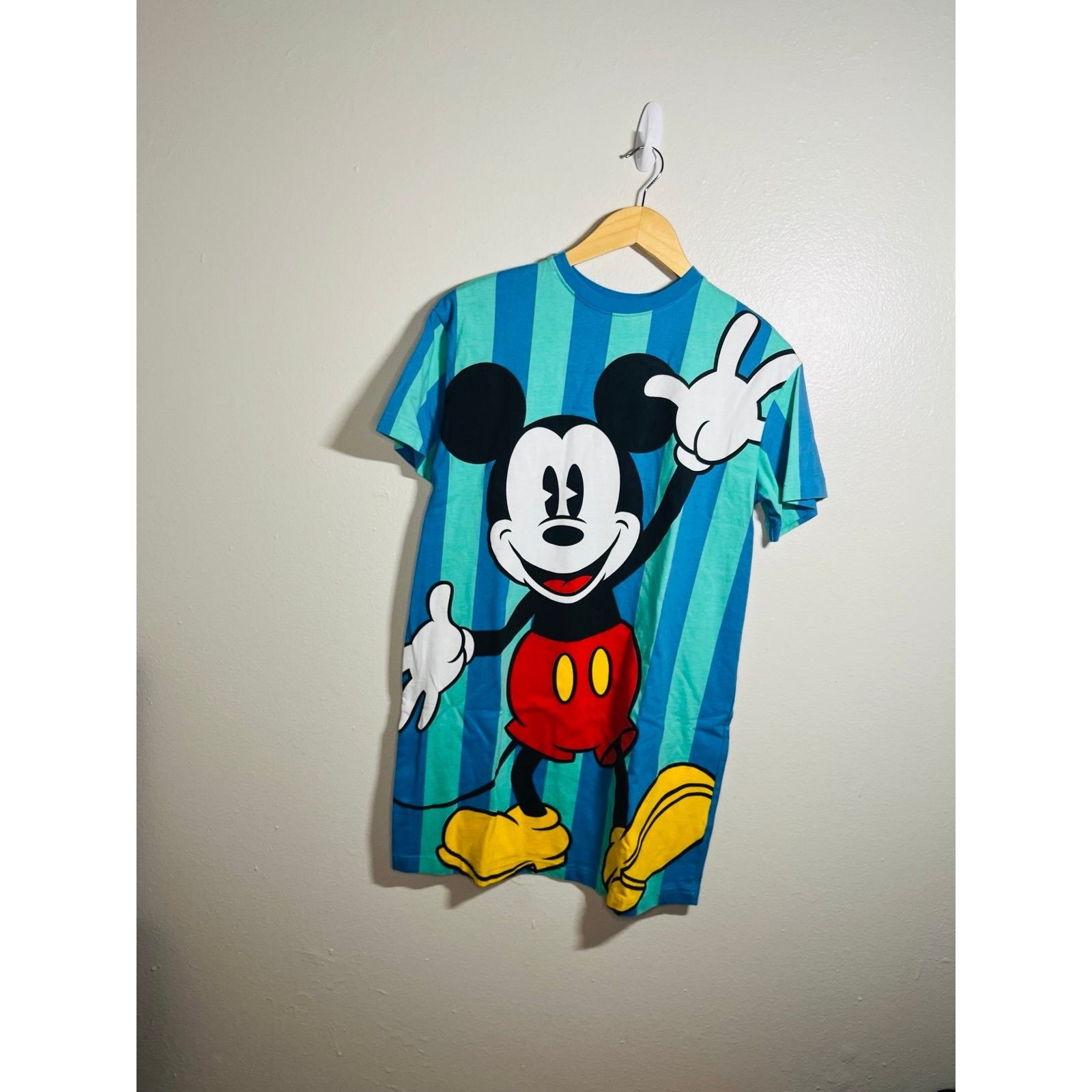 Disney Disney T-shirt Size US L / EU 52-54 / 3 - 1 Thumbnail