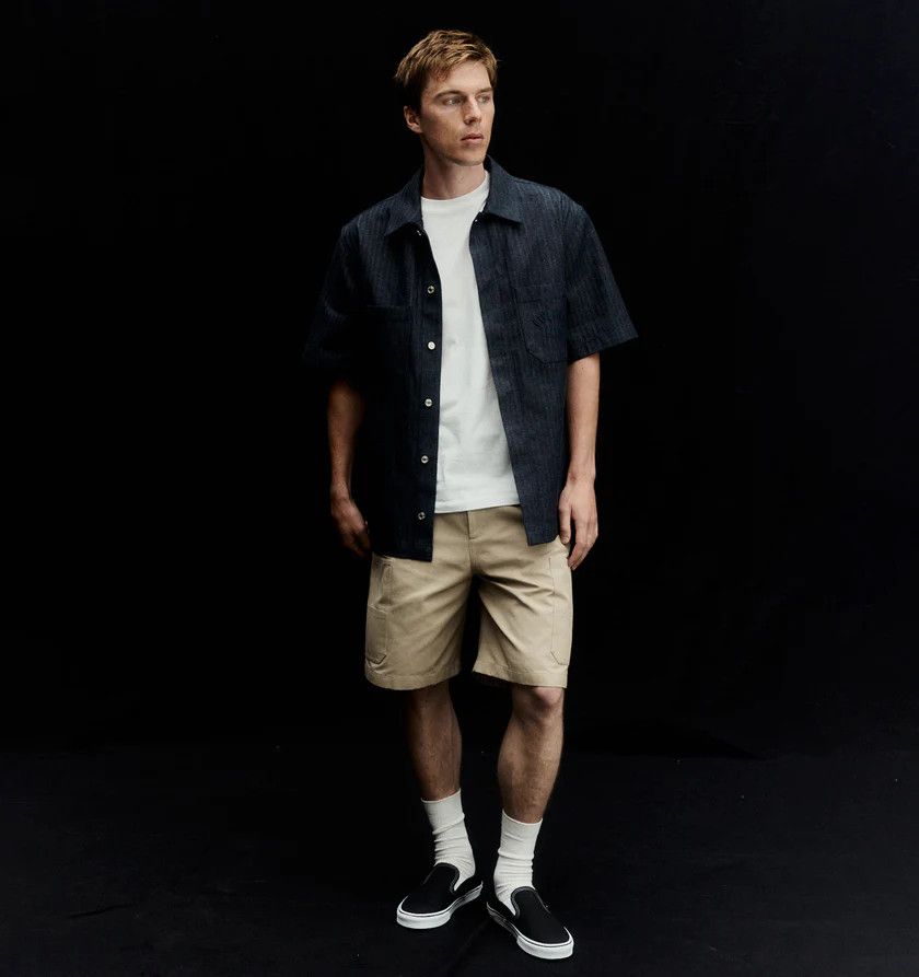 Givenchy o1h1sh11225 Long Short Patch Pockets in Beige Size US 32 / EU 48 - 4 Thumbnail