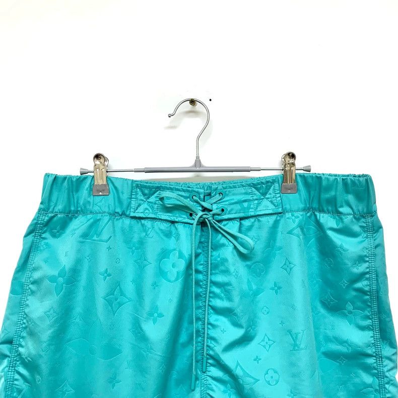 Louis Vuitton LOUIS VUITTON size l Presbyopia Beach Shorts Size US 30 / EU 46 - 2 Thumbnail