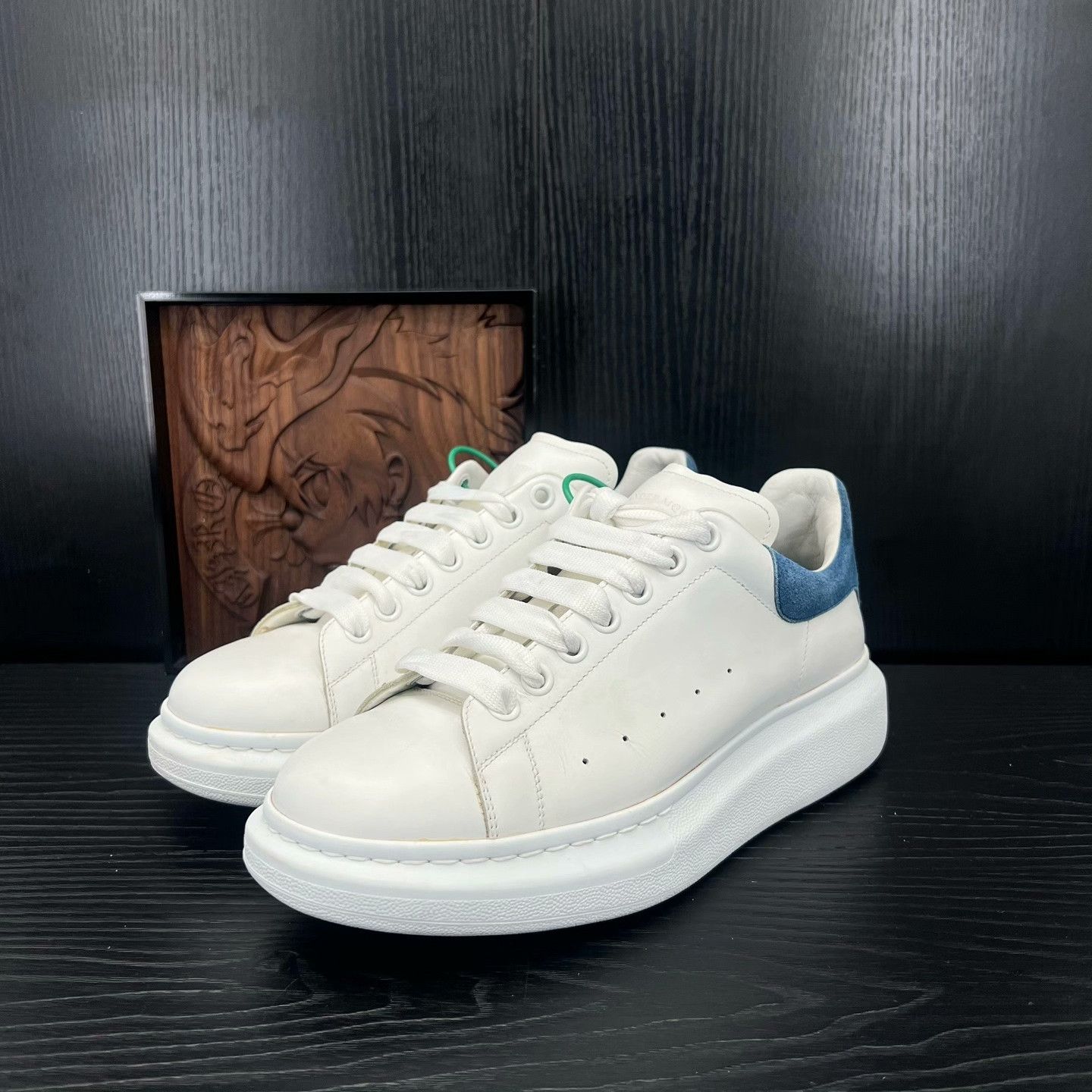 Alexander McQueen Alexander McQueen Blue Lowtop Sneakers 43 Men Size US 10 / EU 43 - 1 Thumbnail