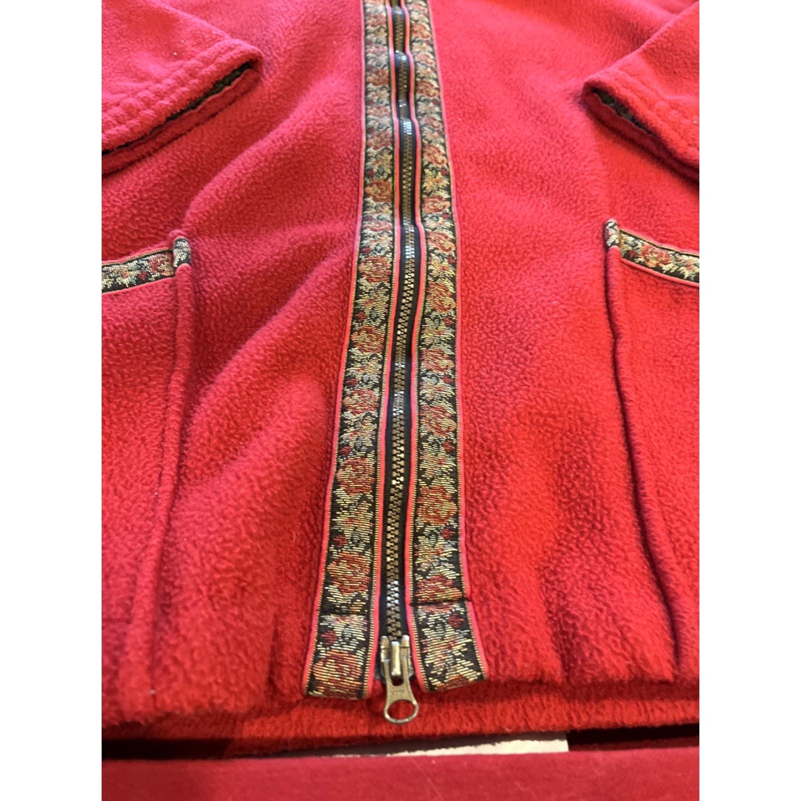 Vintage VINTAGE Alps Jacket, Hooded Fleece Zip, Red, Floral Tapestry Trim, Long, Pockets, M, Women's, 90s Bohemian, Fall/Winter, Cozy, Coat, Coat/Jacket Size M / US 6-8 / IT 42-44 - 6 Thumbnail