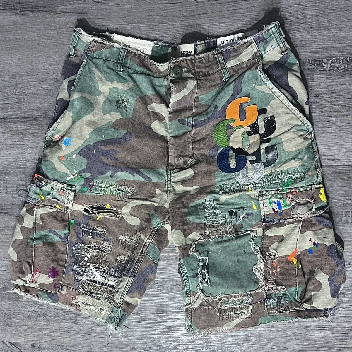 G PATCH WOODLAND CAMO CARGO SHORTS – Gallery Dept - online