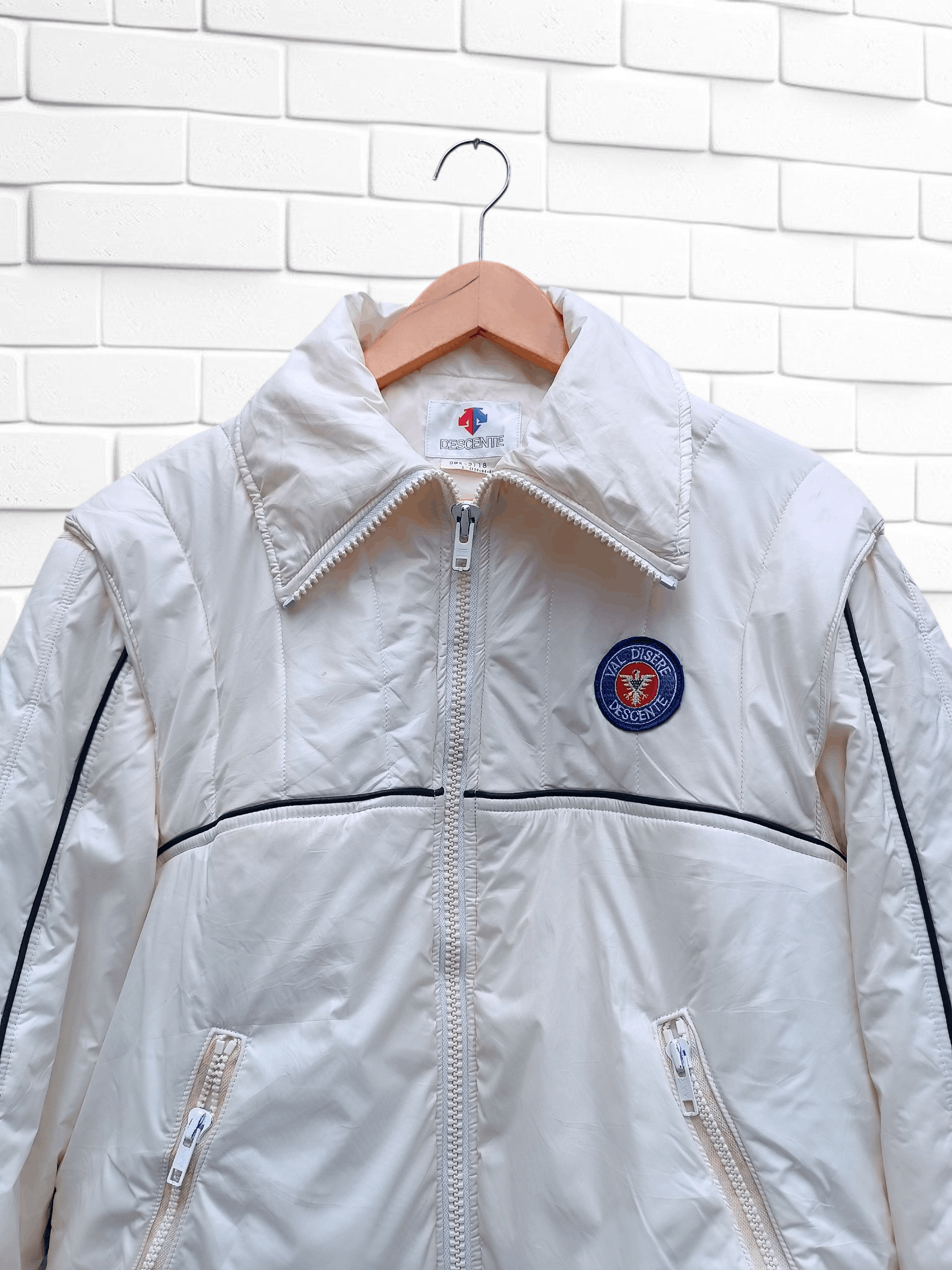 Japanese Brand Vintage Descente Ski Jacket Broken White Size US L / EU 52-54 / 3 - 2 Thumbnail