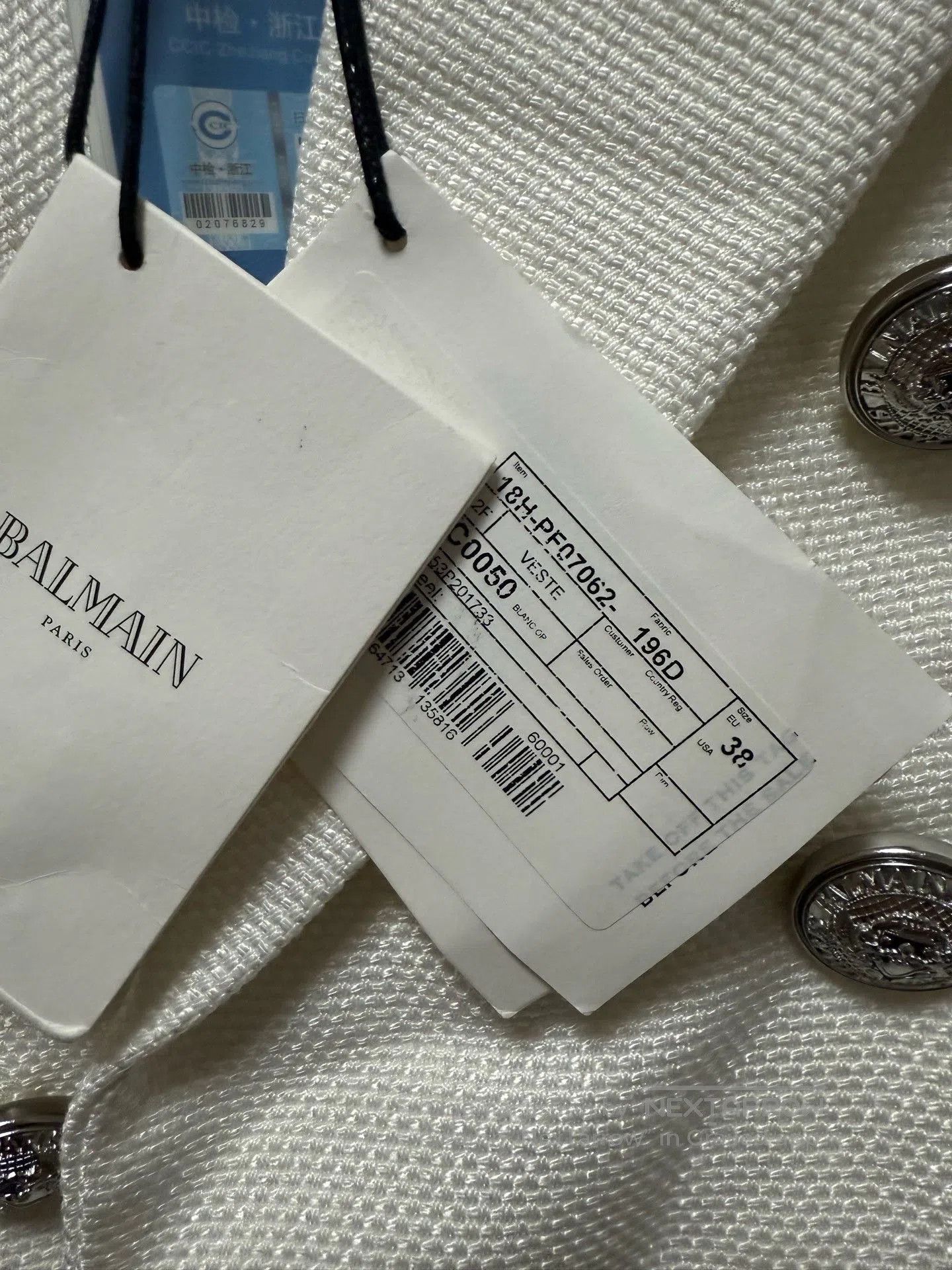 Balmain Balmain Classic White Double-Breasted Blazer. Size S / US 4 / IT 40 - 5 Thumbnail