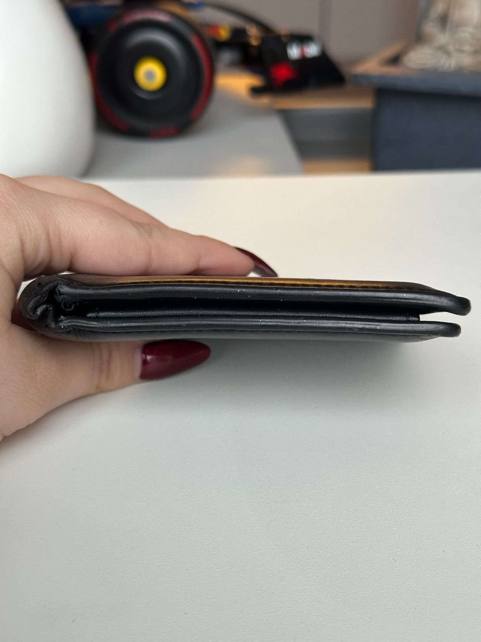 Louis Vuitton Authentic Louis Vuitton Wallet LV Logo Black Leather Size ONE SIZE - 3 Thumbnail