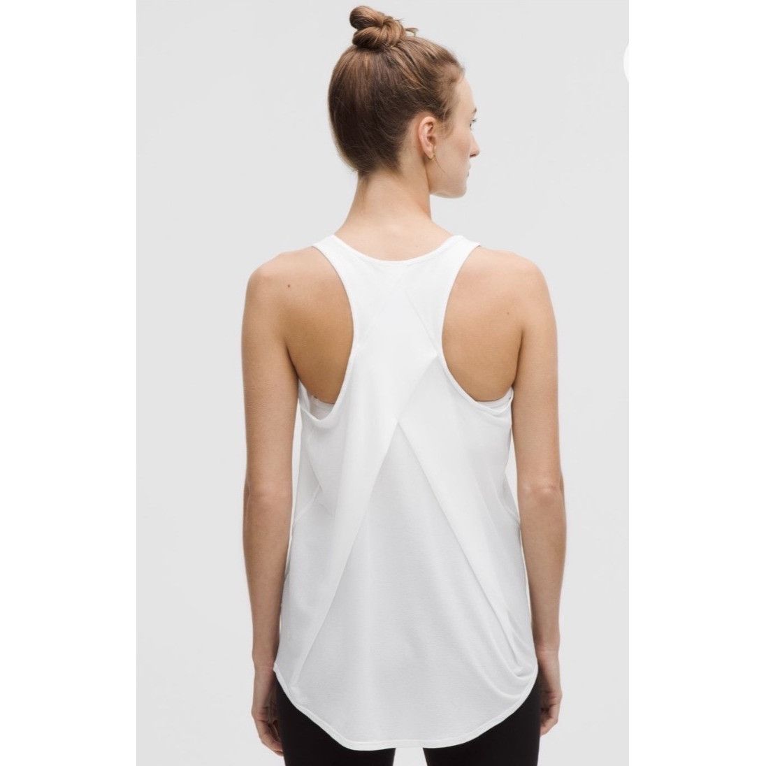 Lululemon 𝓛𝓾𝓵𝓾𝓵𝓮𝓶𝓸𝓷 White Open-Back Racerback Tank Top Womens Size S / US 4 / IT 40 - 2 Thumbnail