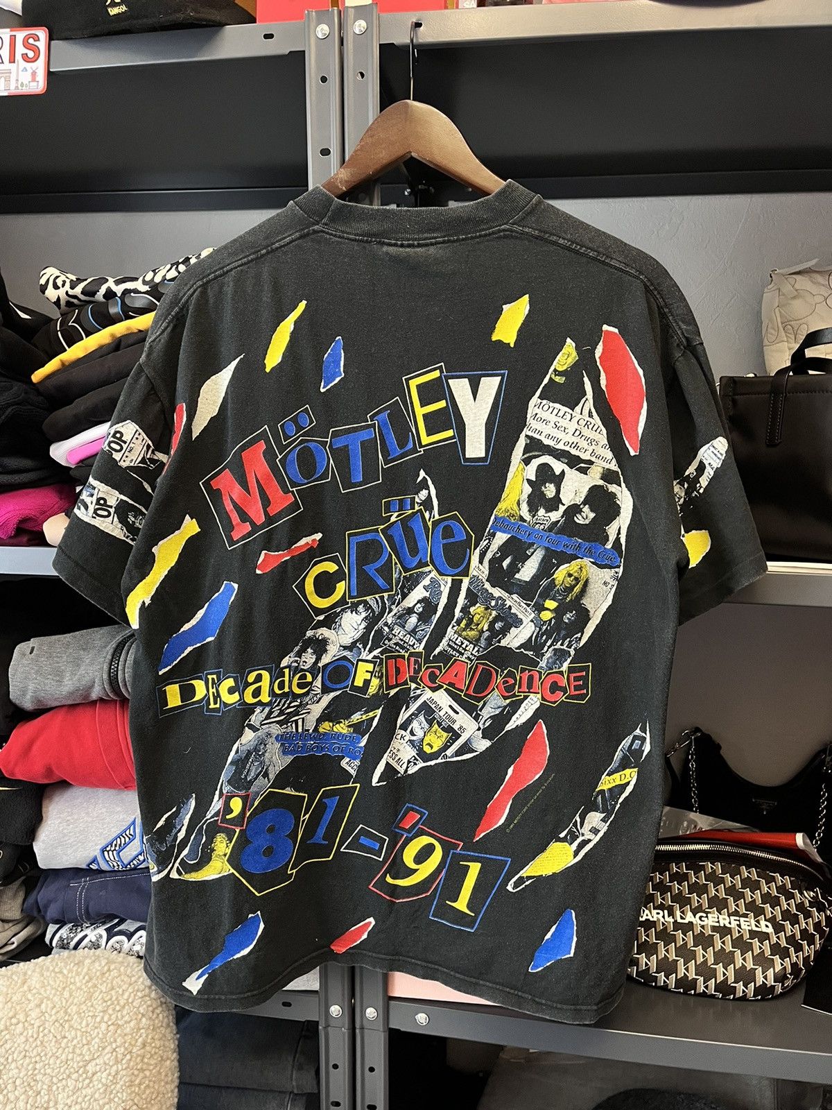 Band Tees Vintage 1991 Motley Crue Decade Of Decadence T-shirt Size US XL / EU 56 / 4 - 7 Thumbnail