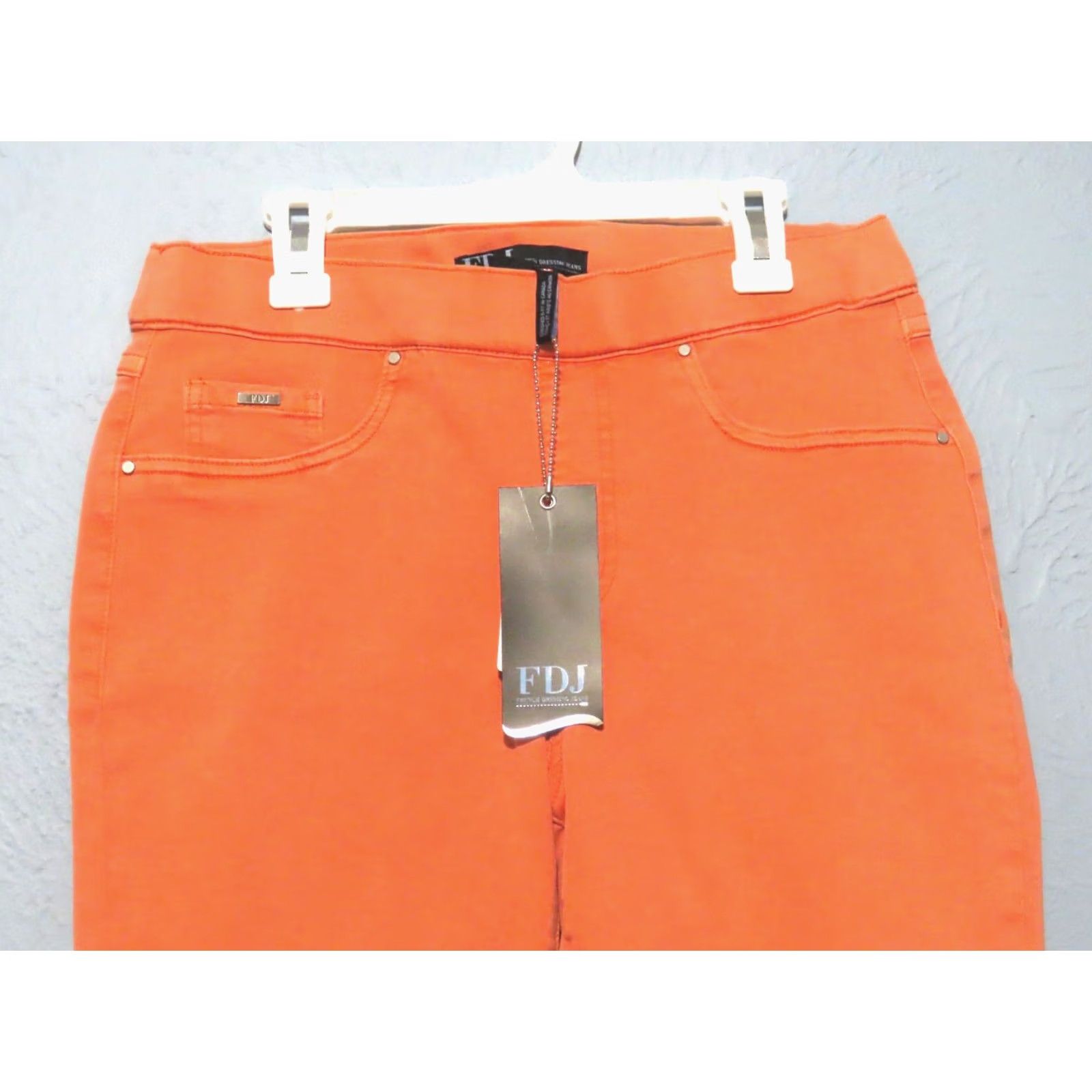 Vintage FDJ French Dressing Jeans Women's 6 Capris Tangerine Orange 5-Pocket Denim Capri Summer Spring Fall NWT Size 28" / US 6 / IT 42 - 3 Thumbnail