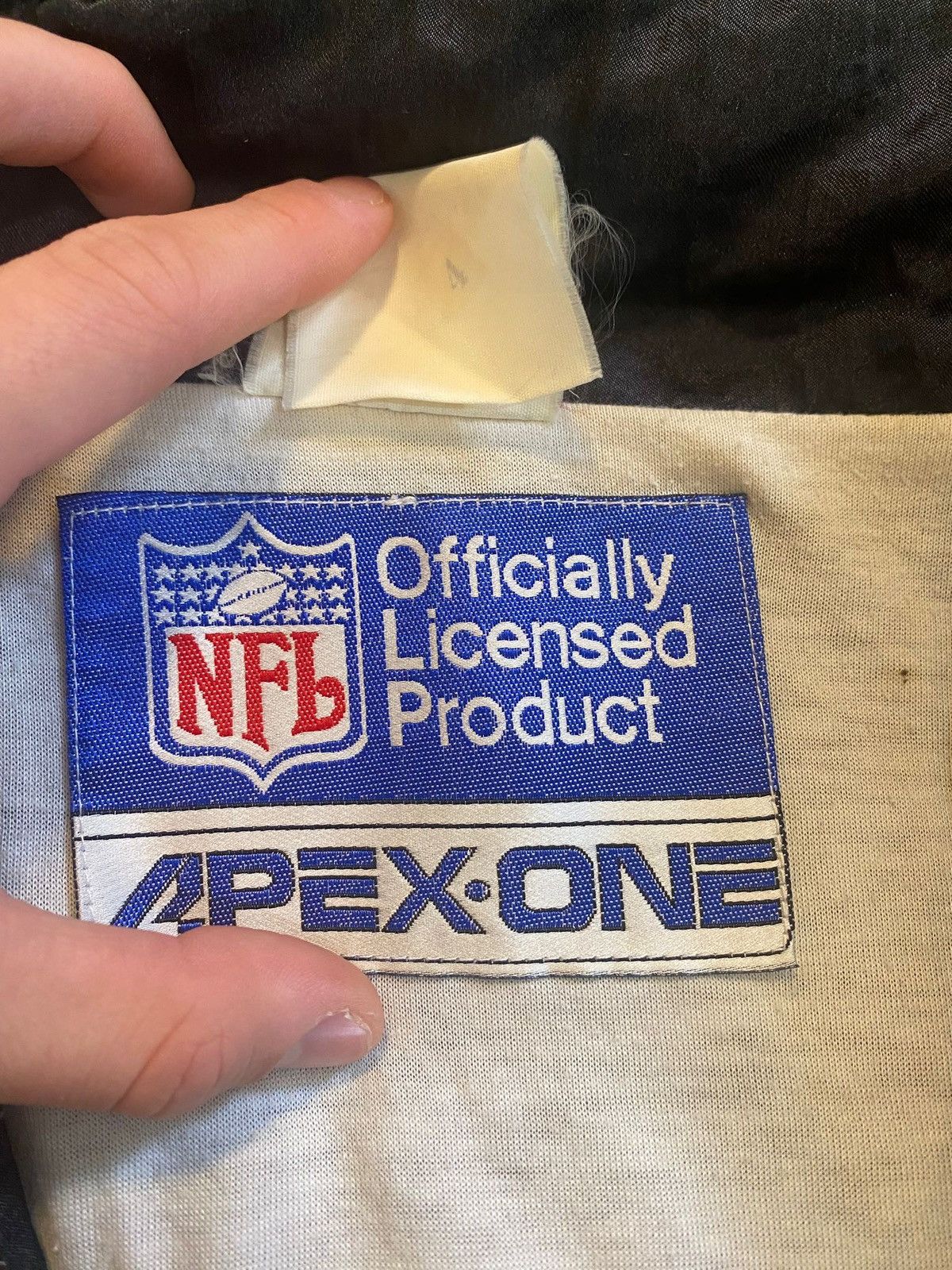 Apex One Vintage nfl apex one oakland las vegas raiders jacket sz XL Size US XL / EU 56 / 4 - 5 Thumbnail