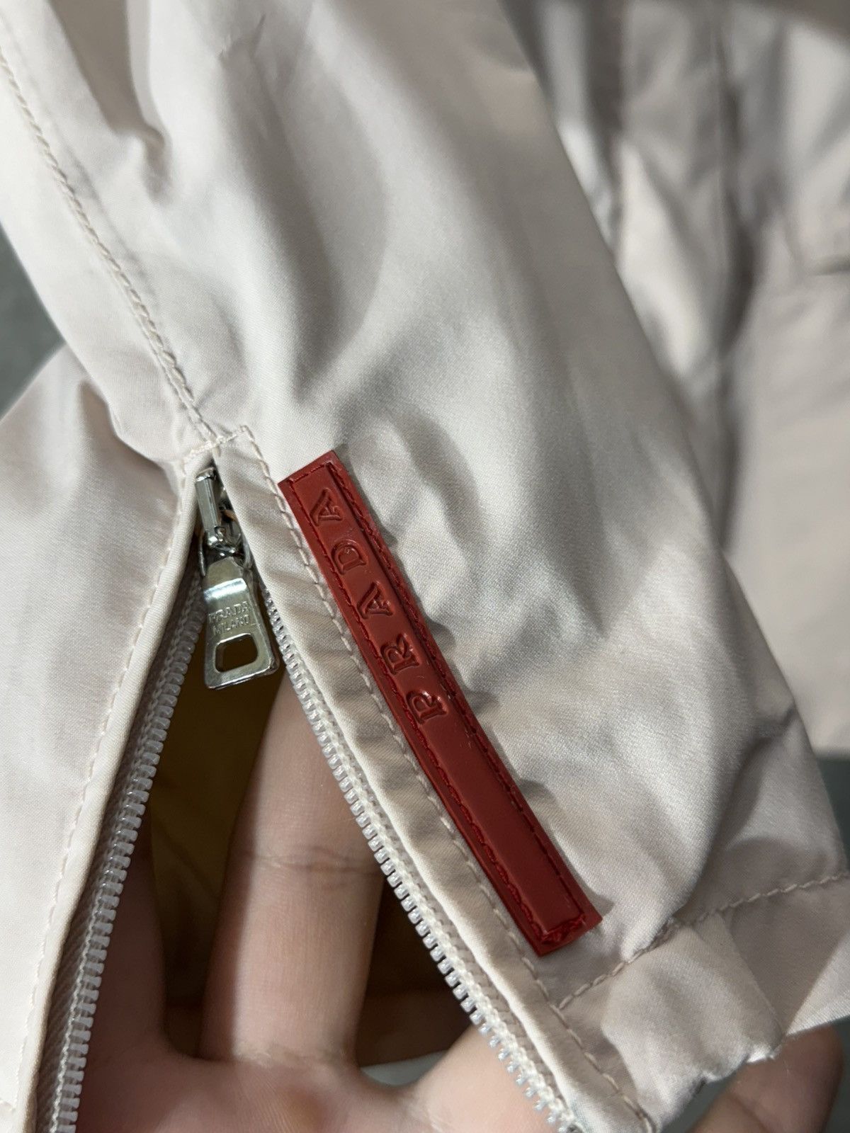 Prada Prada Red Tab Jacket blazer nylon Size M / US 6-8 / IT 42-44 - 5 Thumbnail