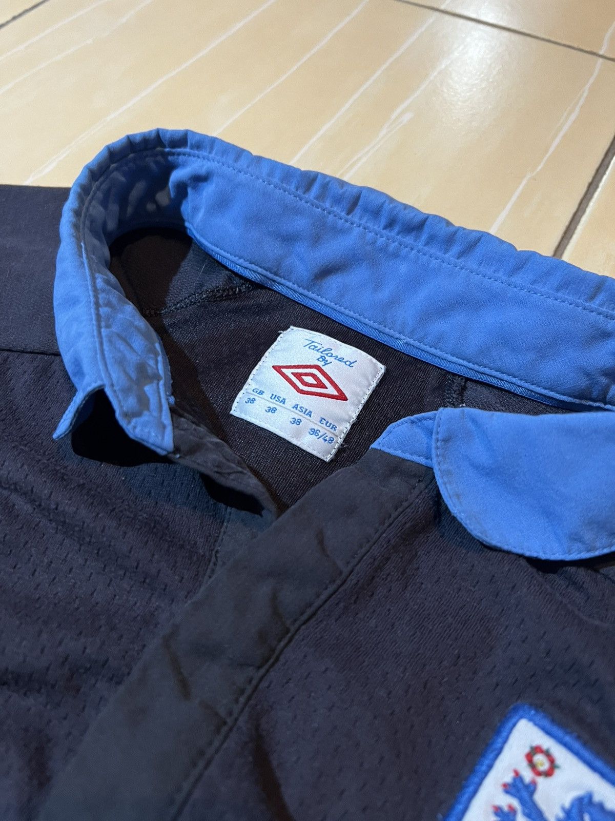 Umbro ENGLAND UMBRO 2012 EURO FOOTBALL AWAY JERSEY #8 LAMPARD Size US S / EU 44-46 / 1 - 2 Thumbnail