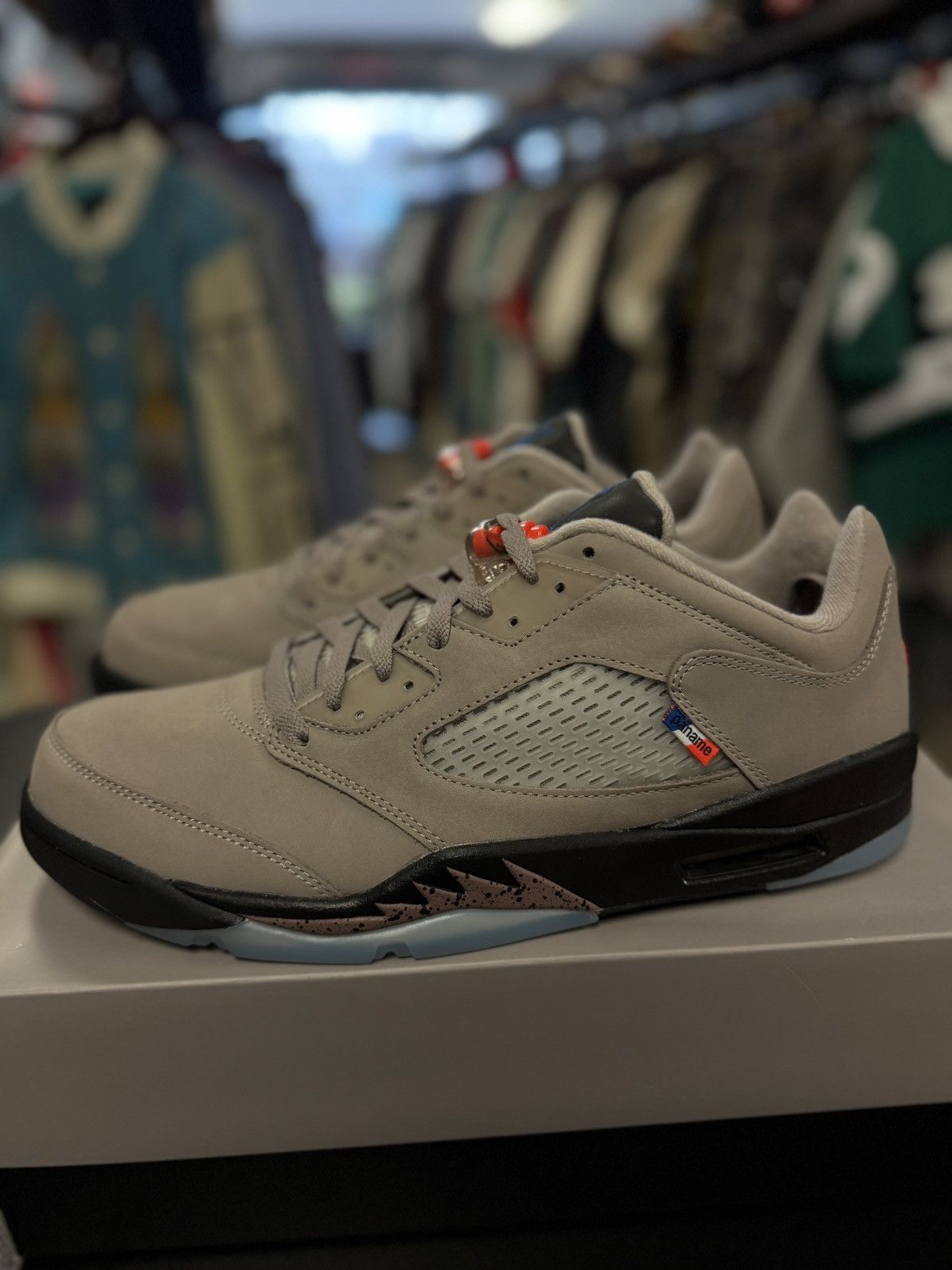 Jordan Brand × Nike Jordan 5 Low Top PSG Size 13 Brand New (DX6325-204) Size US 13 / EU 46 - 9 Thumbnail