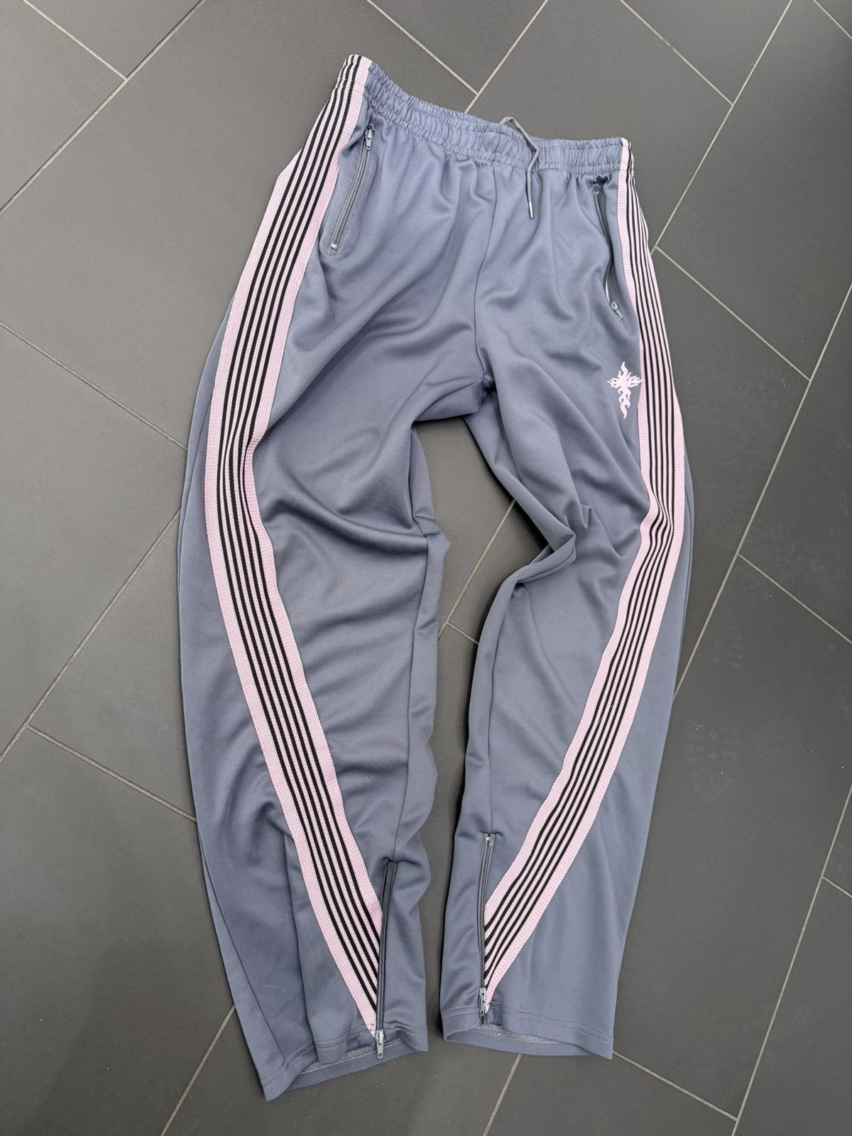 The GV Gallery GV Gallery Dad Sweats Raspberry Hills ‘Grey/Pink’ Size US 36 / EU 52 - 1 Thumbnail