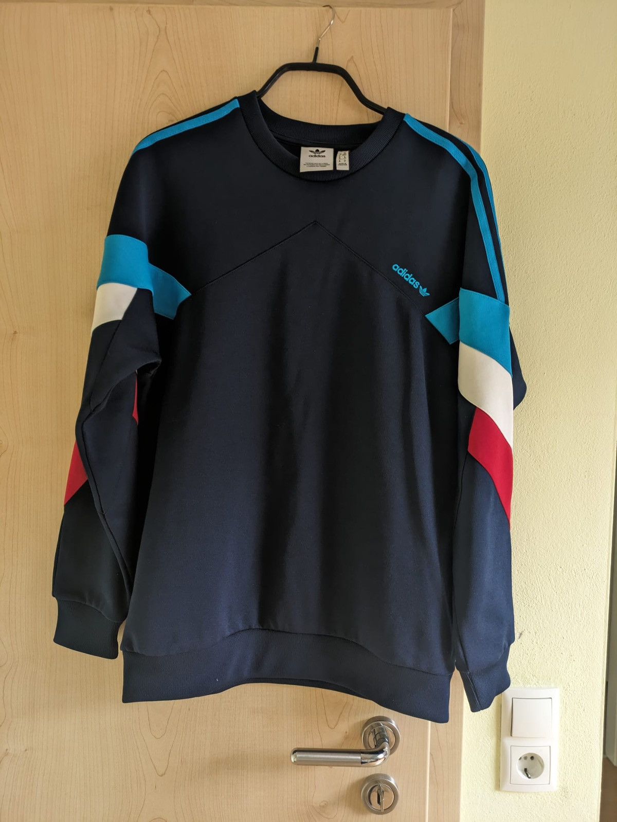 Adidas Adidas sweater Size US M / EU 48-50 / 2 - 1 Thumbnail