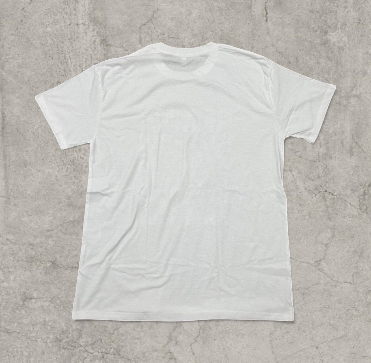 Japanese Brand Vintage style tshirt in white, Red Hot Chilli Pepper. Size L Size US M / EU 48-50 / 2 - 3 Thumbnail