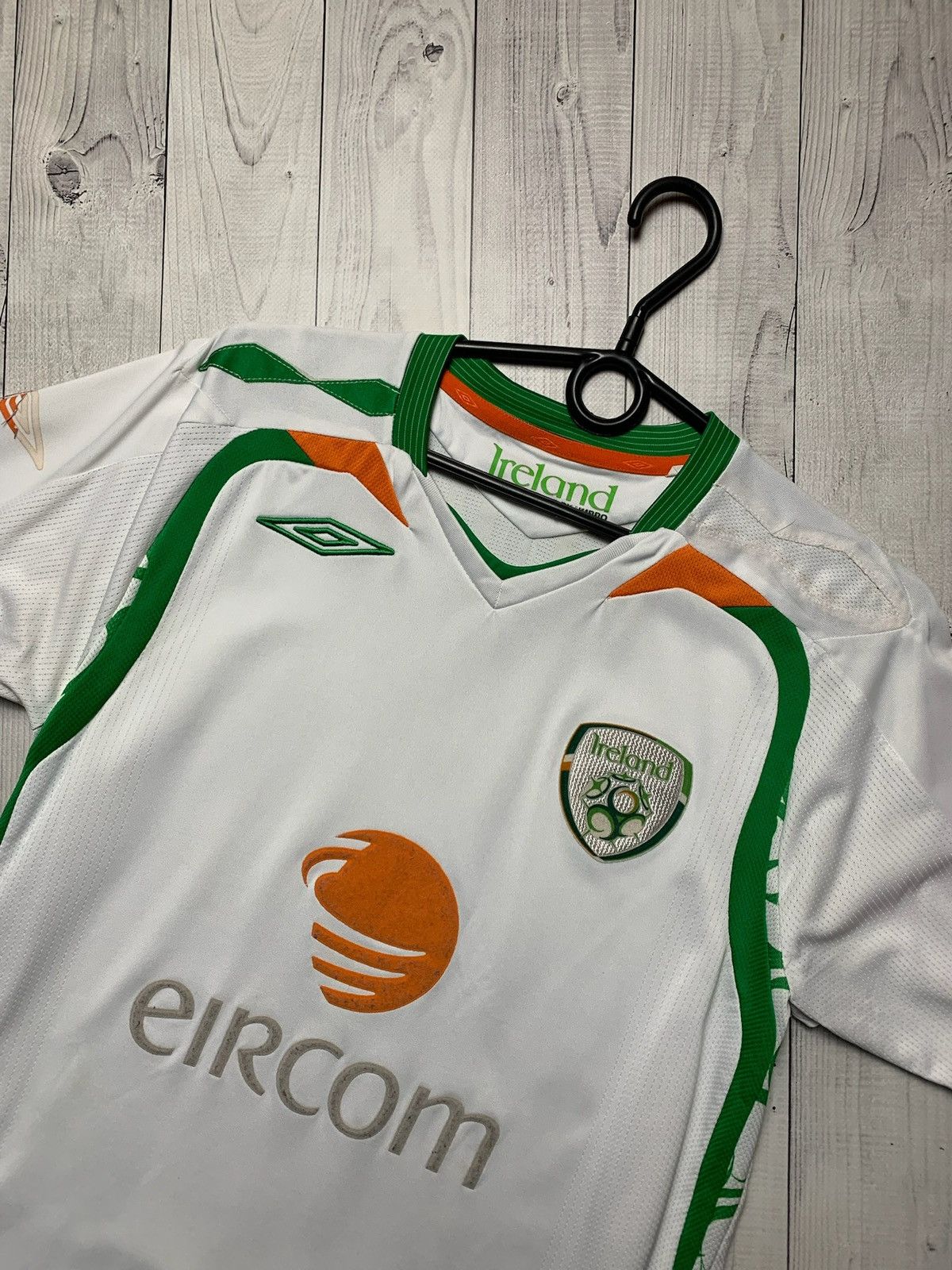 Umbro × Vintage Vintage Umbro Ireland soccer jersey size S logo Size US S / EU 44-46 / 1 - 2 Thumbnail