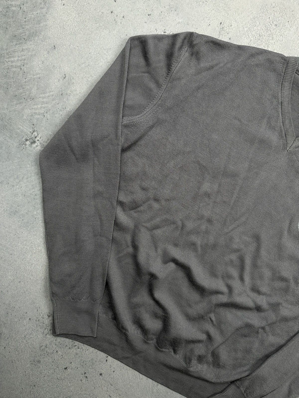 Versace Versace Collection Grey V-Neck Sweater 100% Wool Tunisia y2k Size US L / EU 52-54 / 3 - 4 Thumbnail