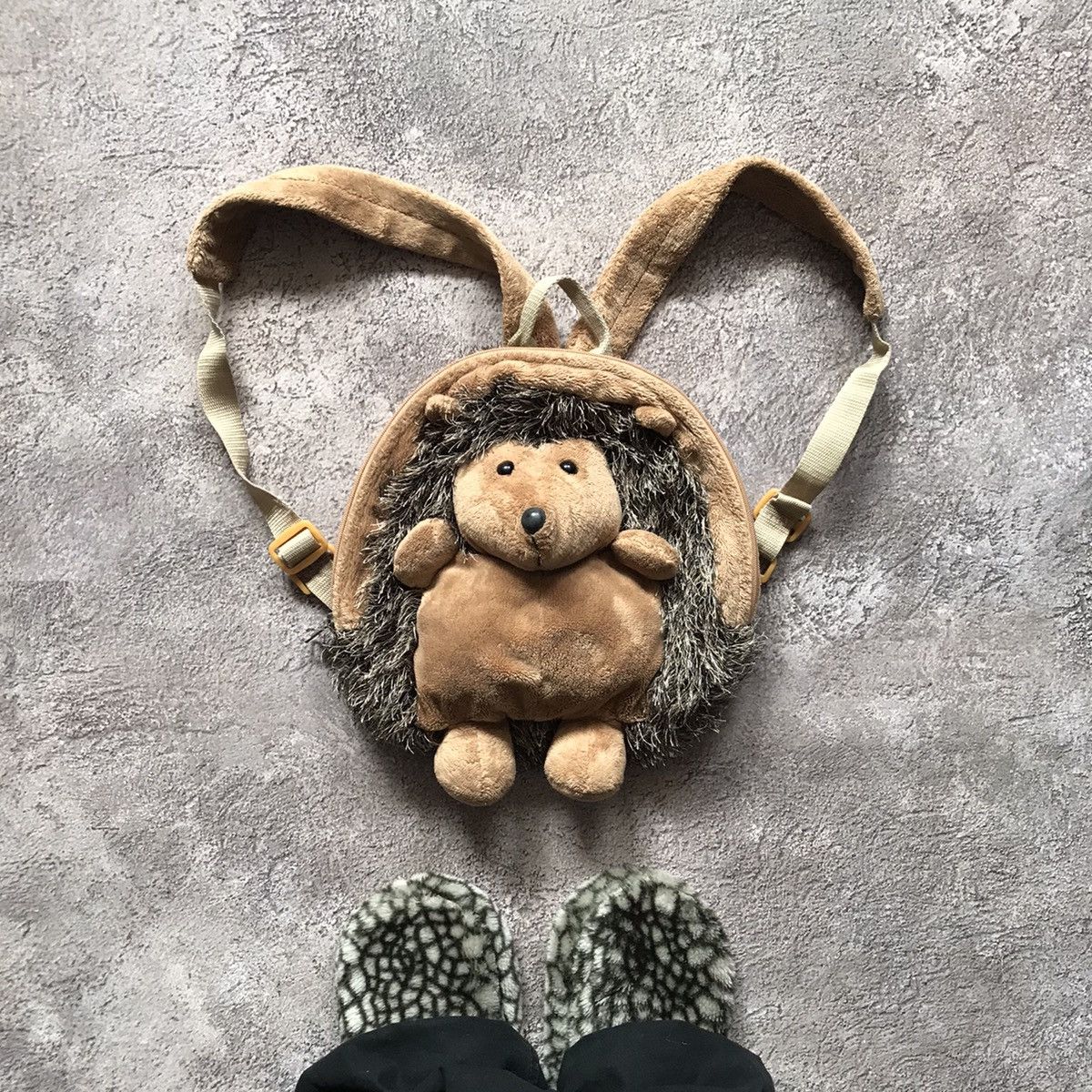 Vintage Vintage Y2K Hedgehog Plush Backpack Toy Streetwear Slim OS Size ONE SIZE - 1 Thumbnail