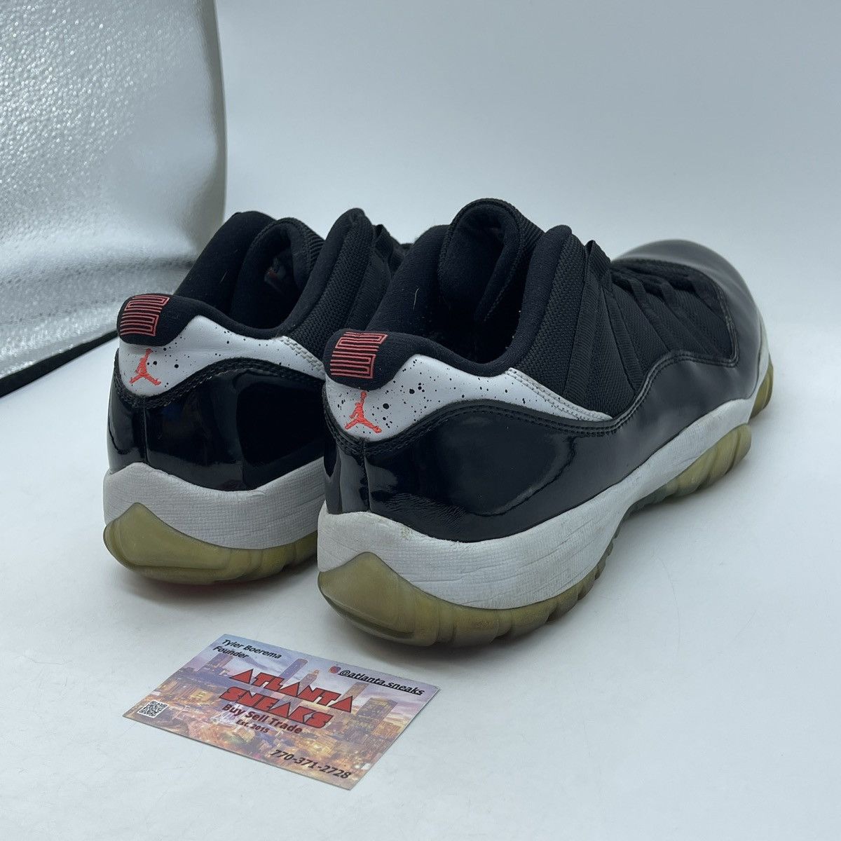 Jordan Brand Air Jordan 11 low infrared 23 Size US 11 / EU 44 - 5 Thumbnail