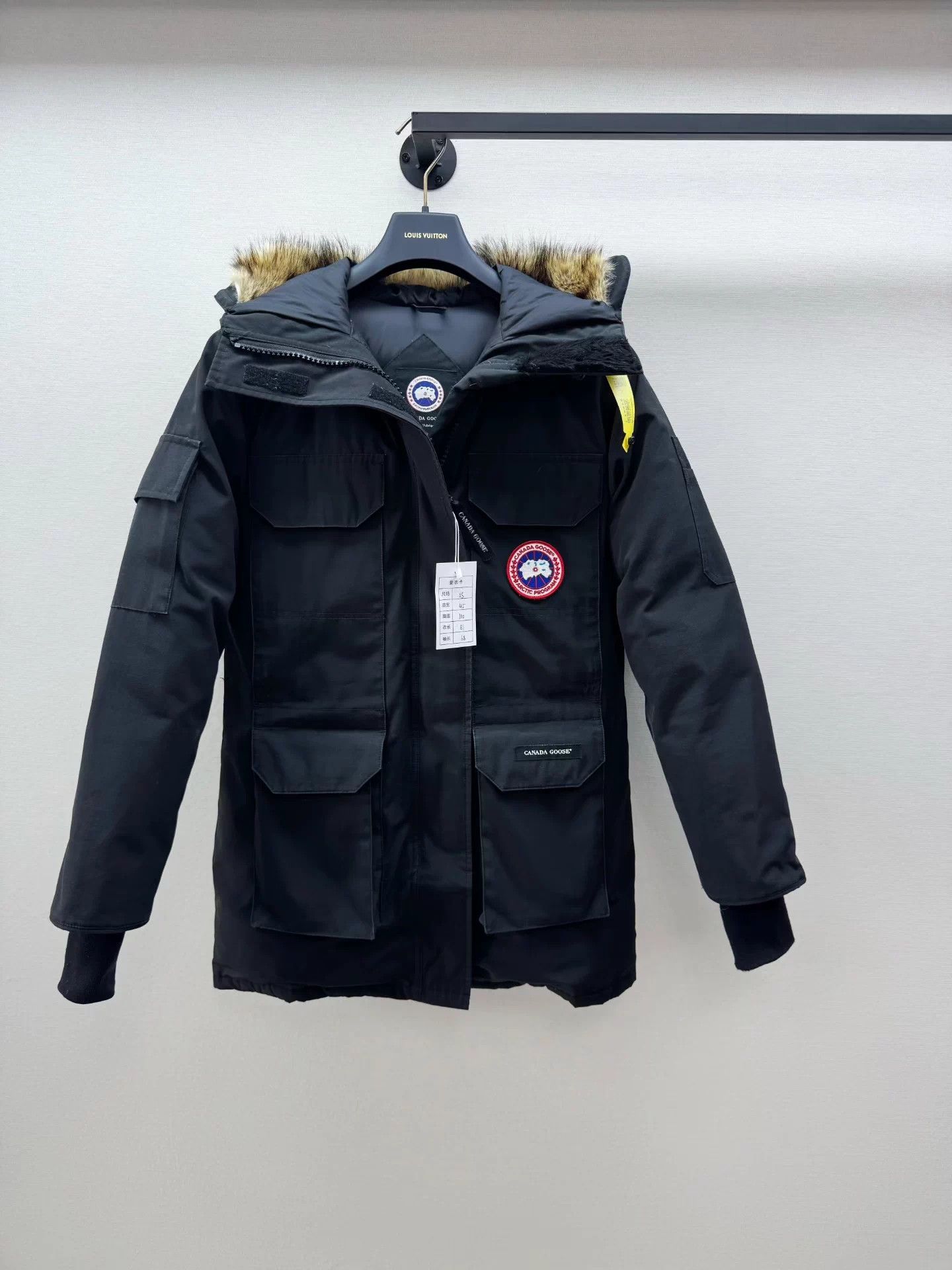 Canada Goose Canada Goose XS Down Jacket Worn Armpit/Cuffs Fading Size US XS / EU 42 / 0 - 1 Thumbnail