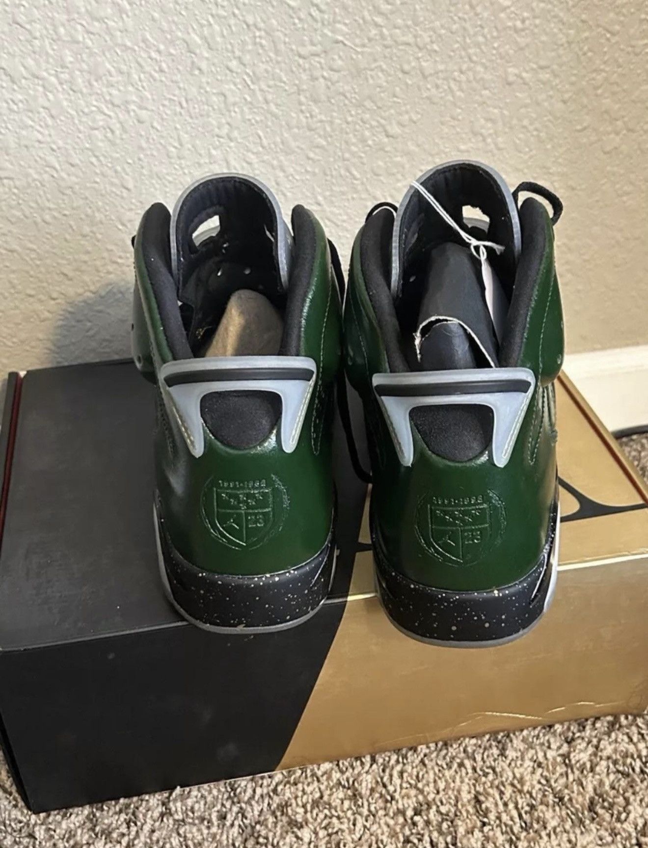 Jordan Brand Jordan champagne 6 sz 10.5 Size US 10.5 / EU 43-44 - 3 Thumbnail