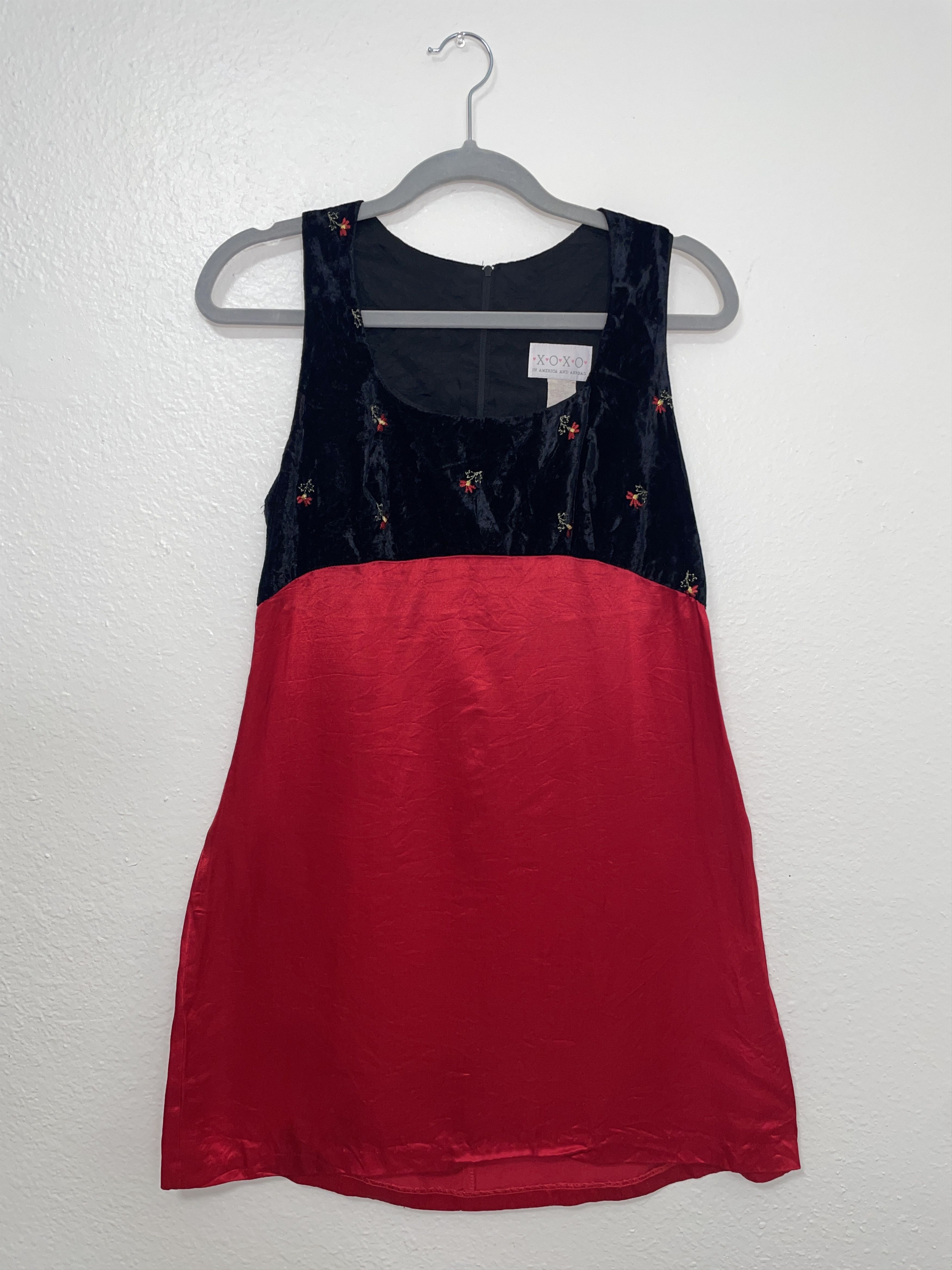 XOXO XOXO small red flower dress Size S / US 4 / IT 40 - 1 Thumbnail