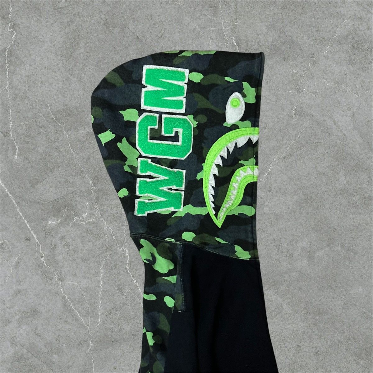 A Bathing Ape BAPE Neon Green Camo Shark Hoodie Size M