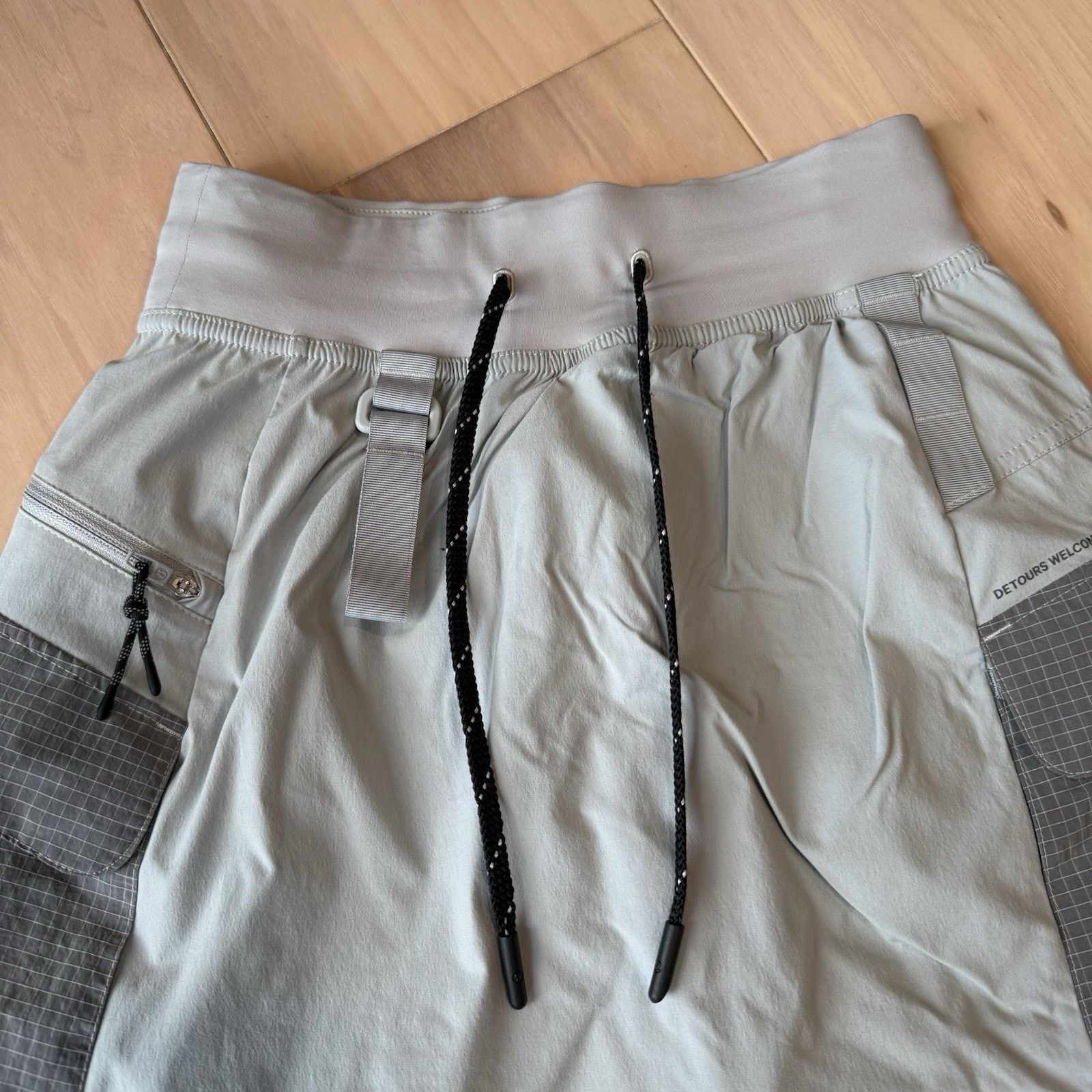 Lululemon Lululemon Multi Pocket High Rise Hiking Skirt Women's 2 Gray Size 26" / US 2 / IT 38 - 3 Thumbnail