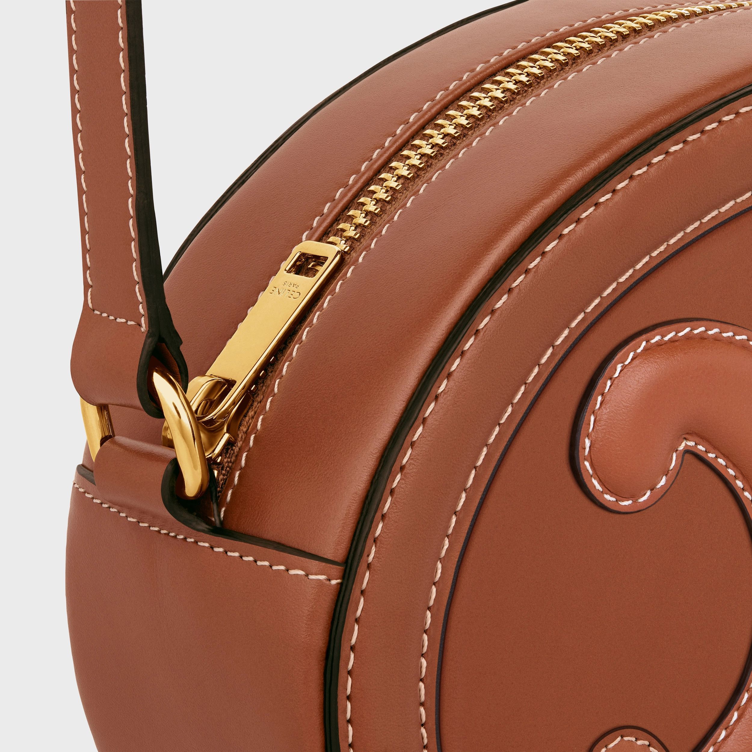 o1bcso1str1024 Size: OS / Calfskin Crossbody Bag in Tan