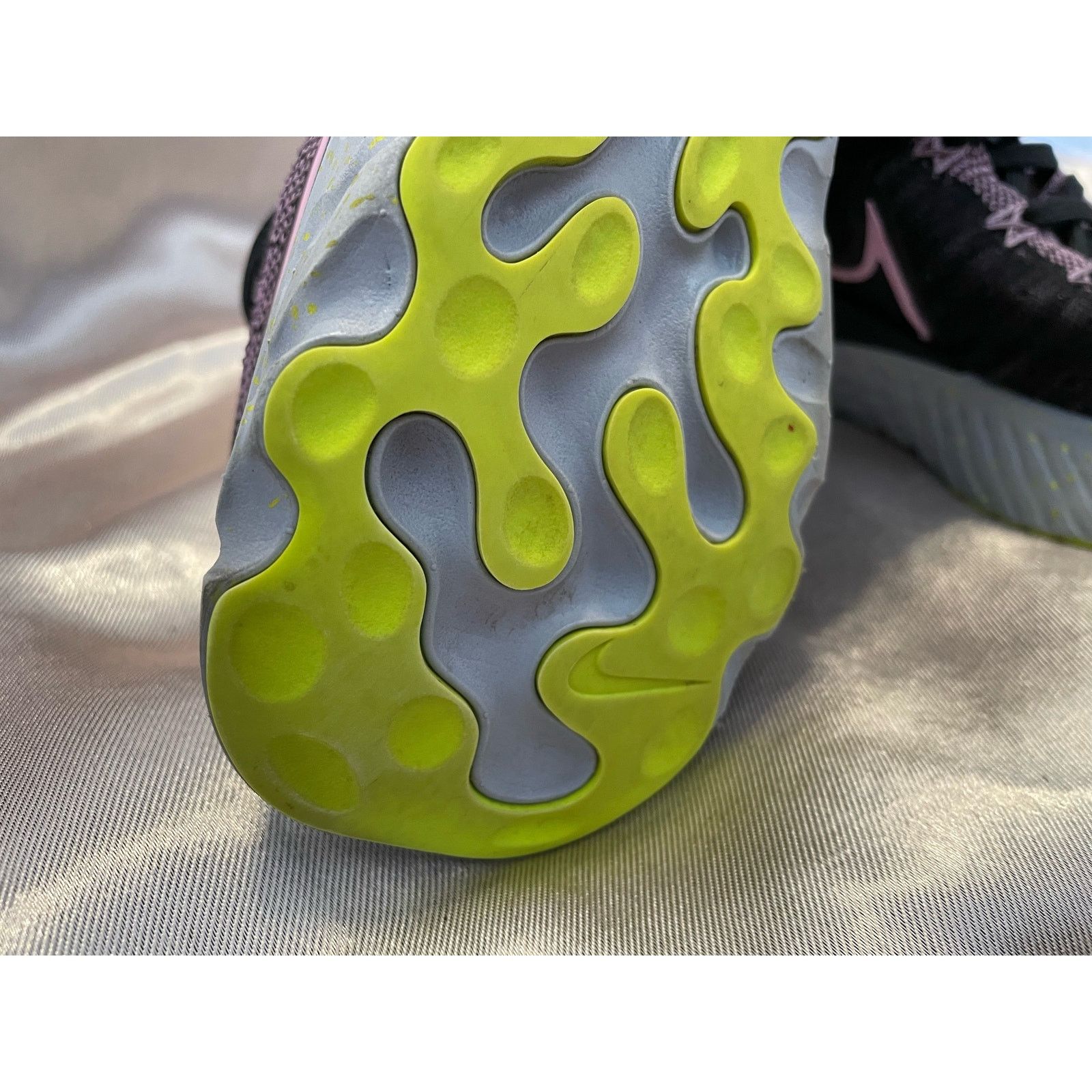 Nike Nike React Infinity Flyknit Purple Women's Sneakers - Size 7 Size US 7 / IT 37 - 8 Thumbnail