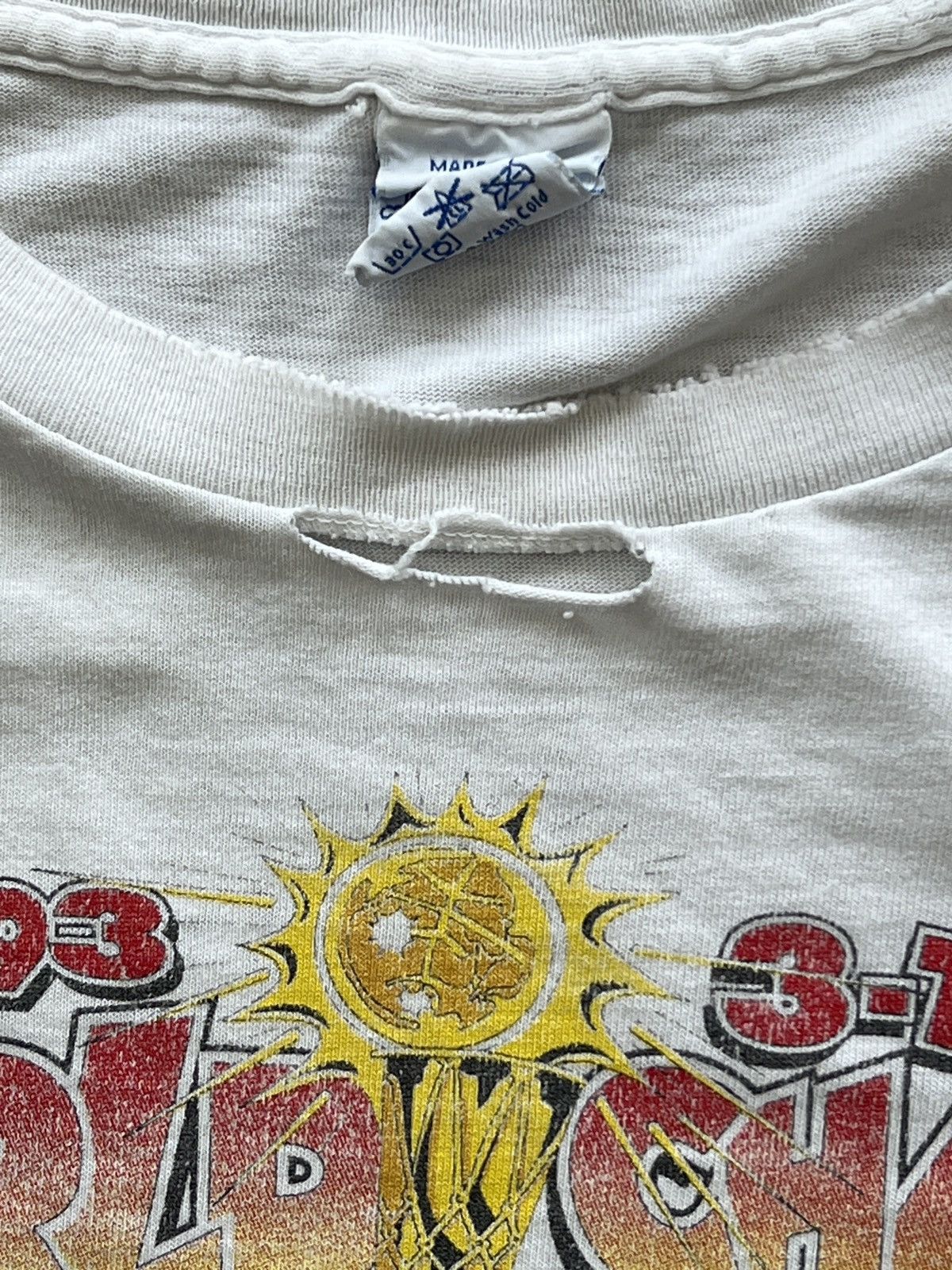 NBA Vintage 1993 Chicago Bulls World Champs Team Comic Tee Large Size US L / EU 52-54 / 3 - 5 Thumbnail